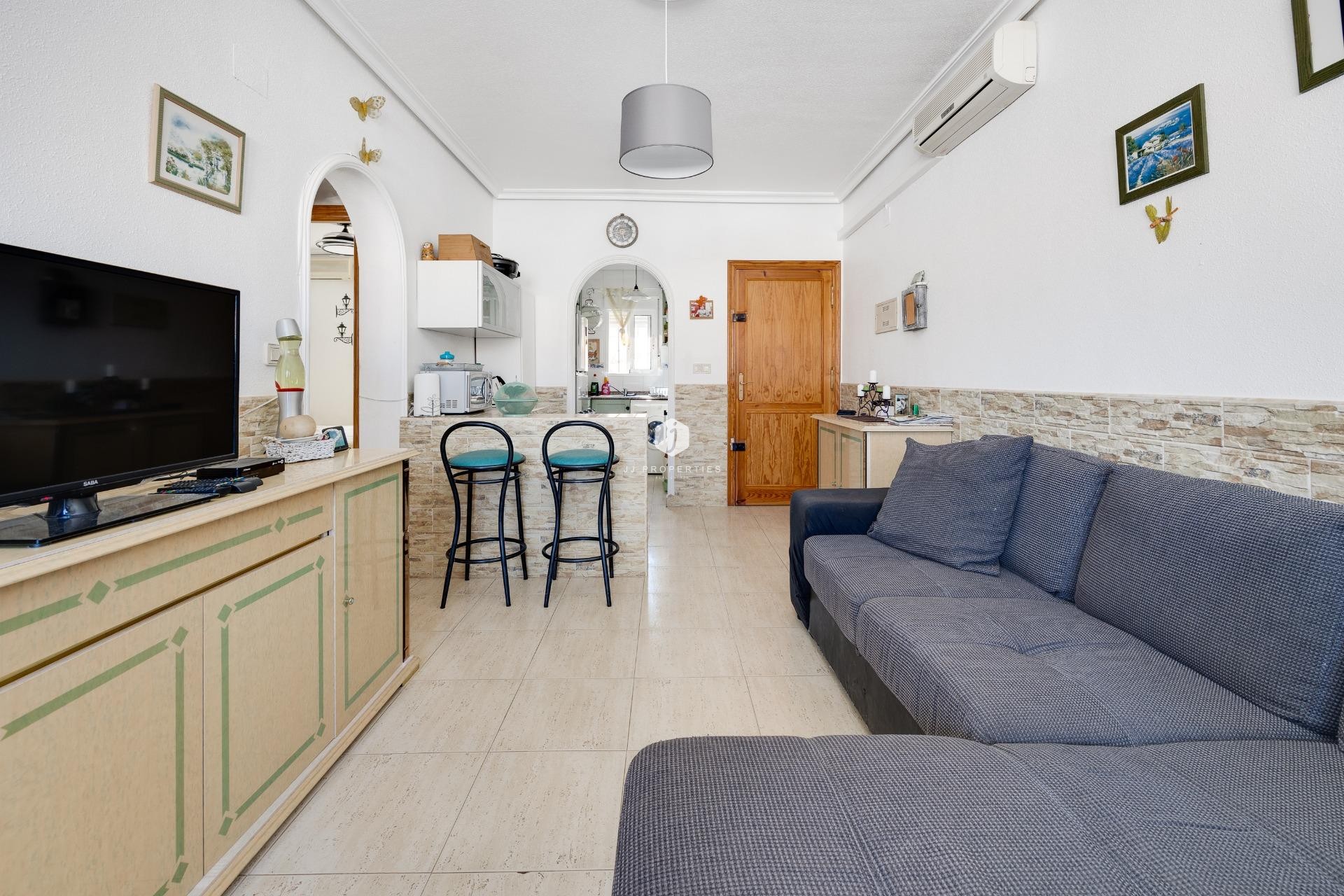 Z drugiej ręki - Bungalow -
Torrevieja - aguas nuevas