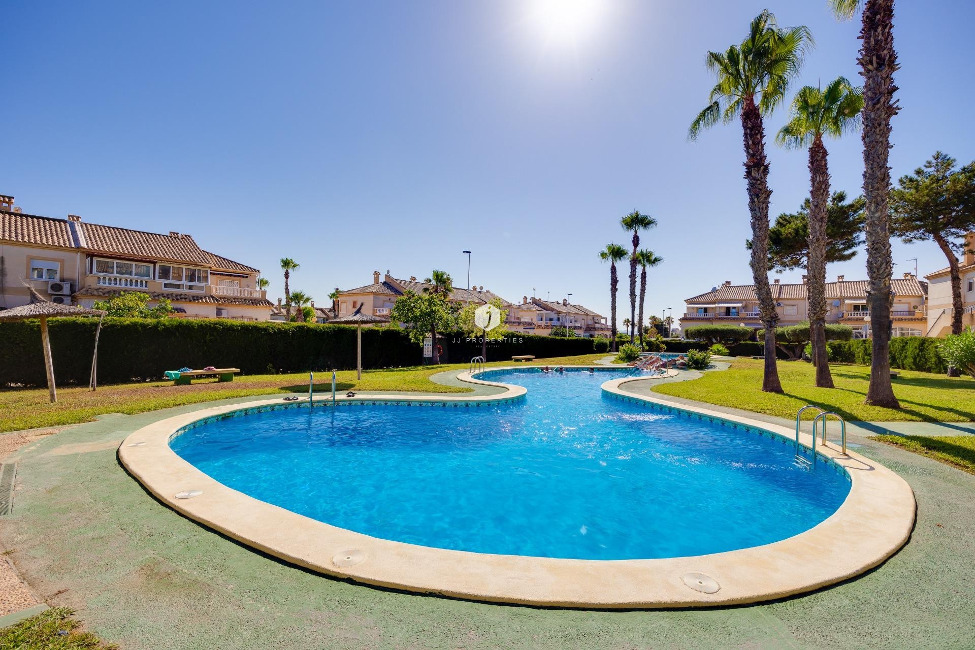 Z drugiej ręki - Bungalow -
Torrevieja - aguas nuevas