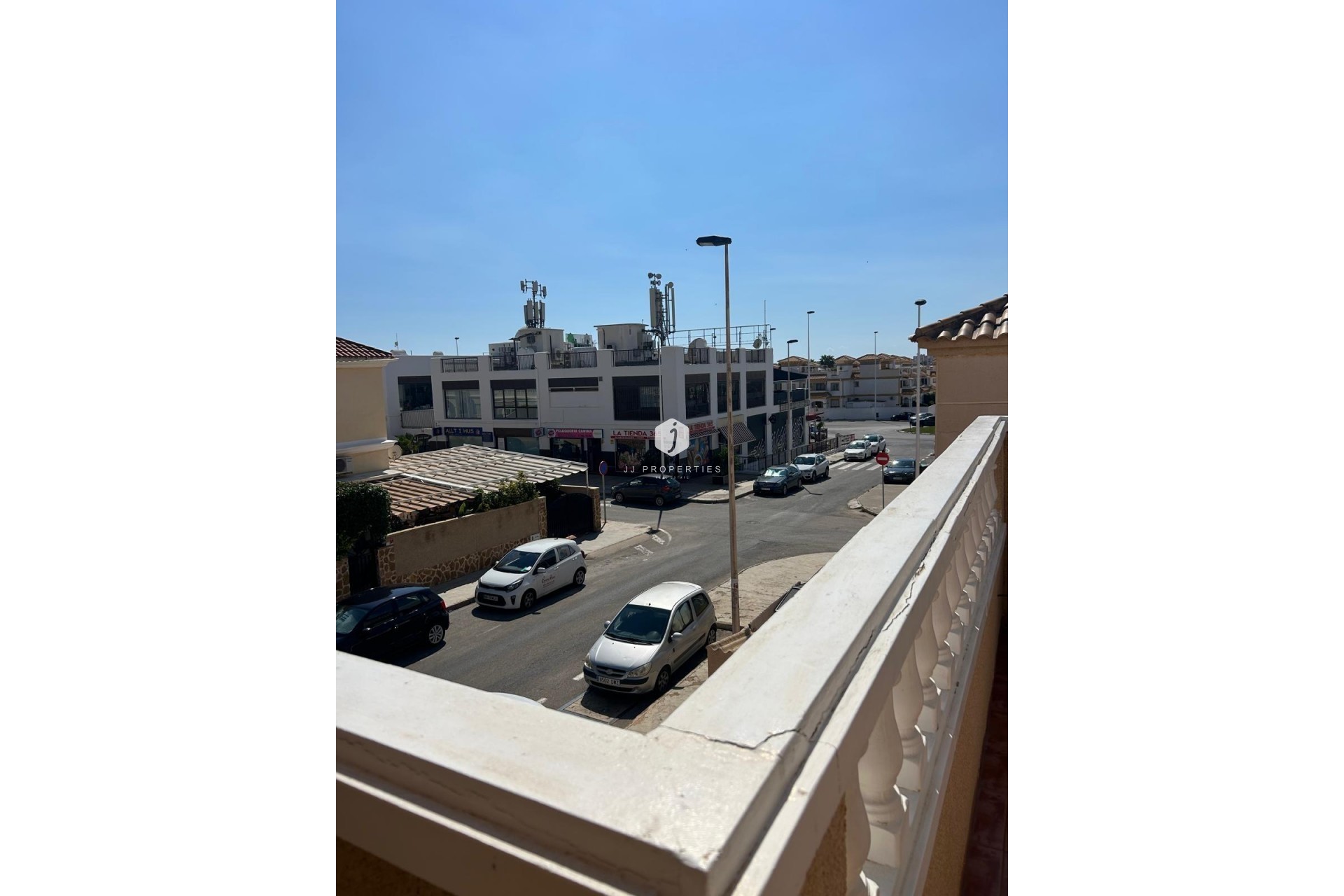 Z drugiej ręki - Bungalow -
Torrevieja - aguas nuevas