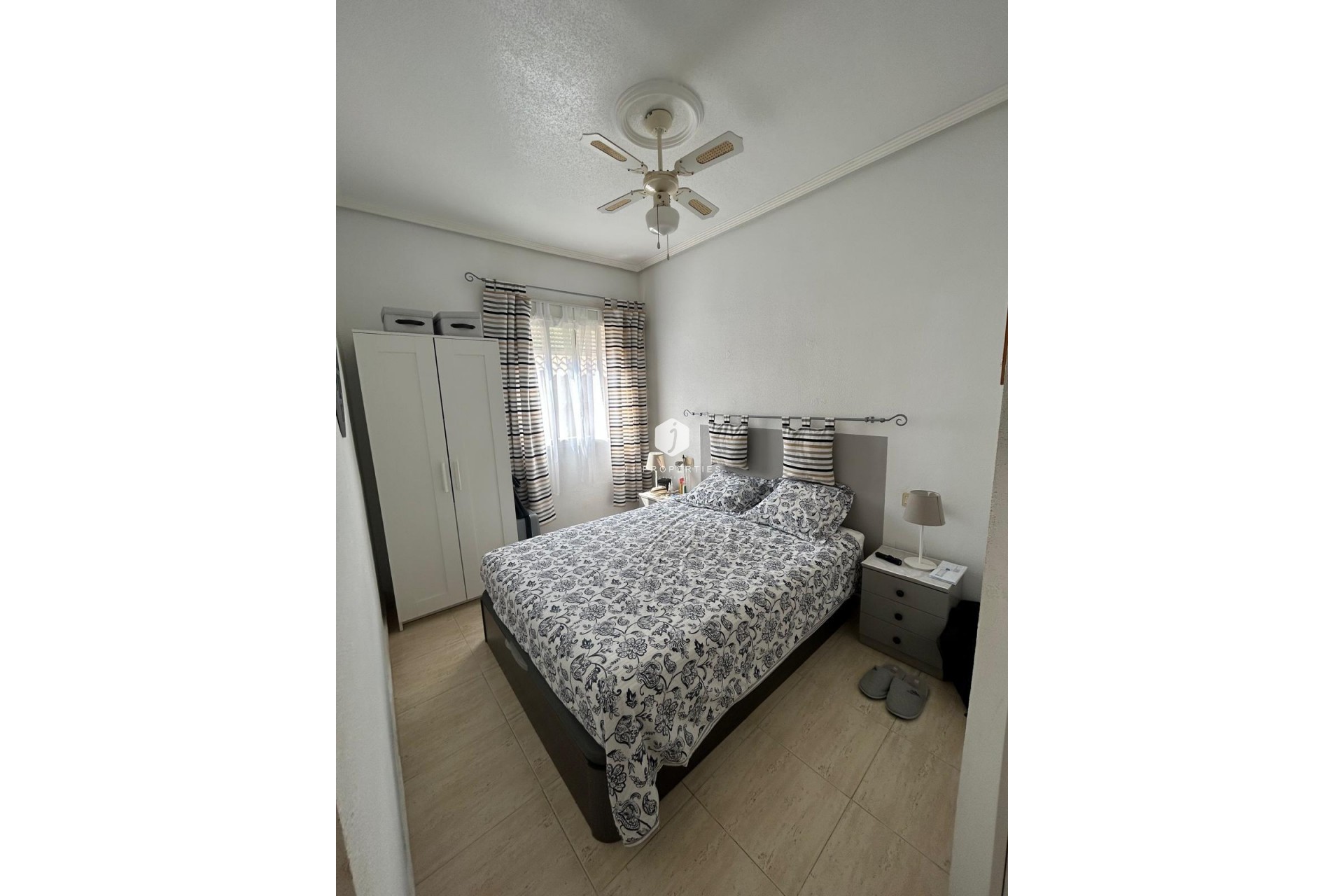 Z drugiej ręki - Bungalow -
Torrevieja - aguas nuevas