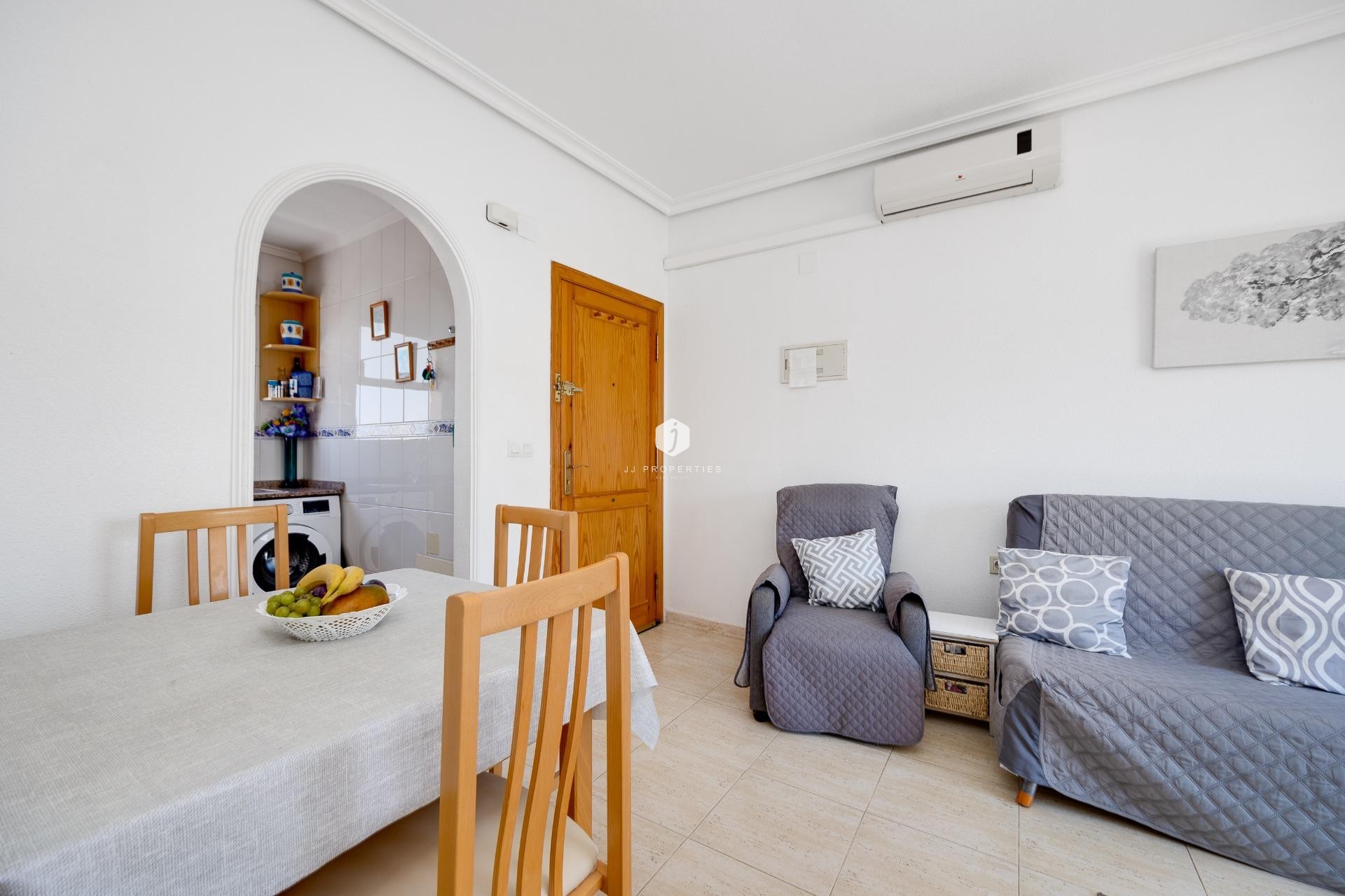 Z drugiej ręki - Bungalow -
Torrevieja - aguas nuevas