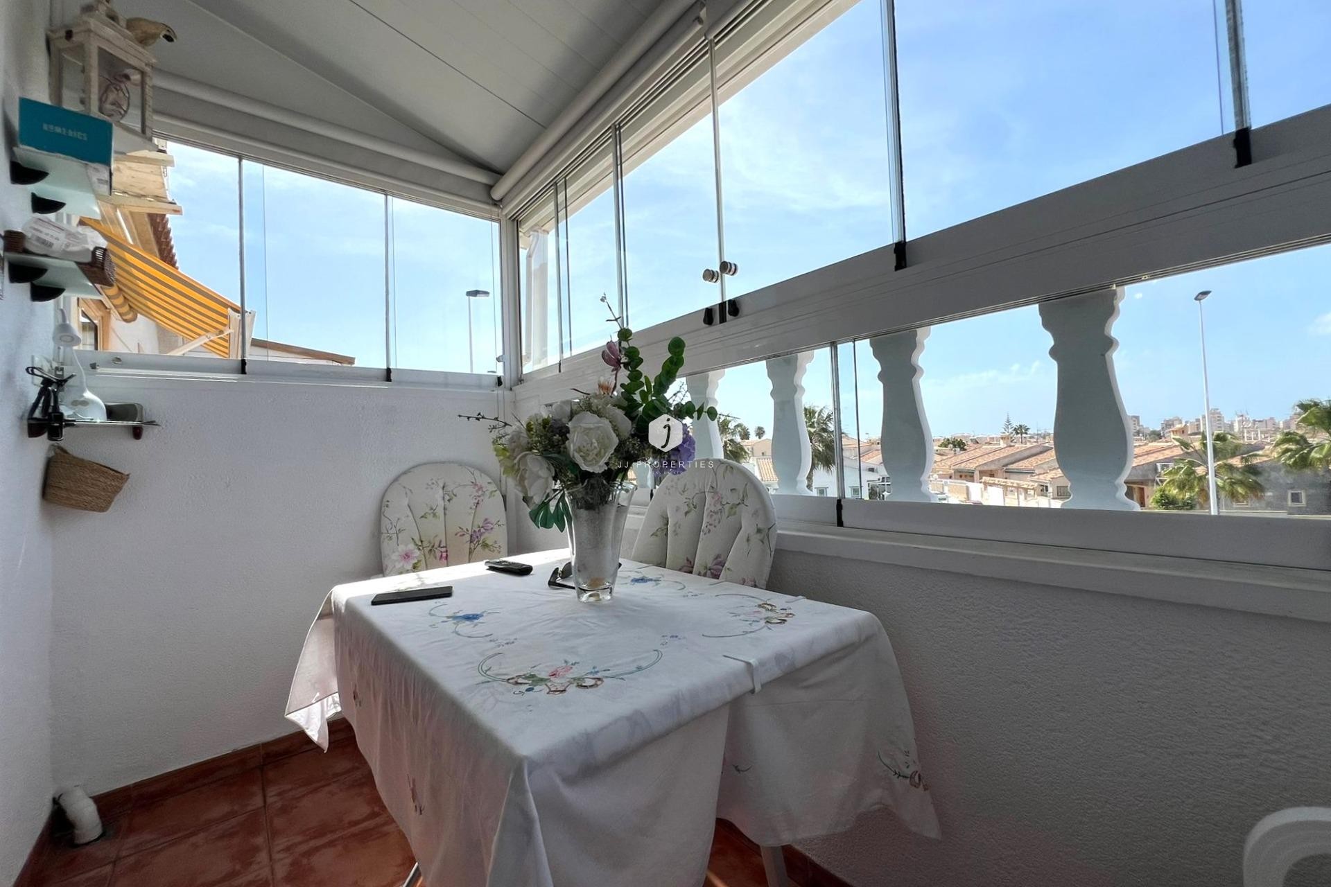 Z drugiej ręki - Bungalow -
Torrevieja - aguas nuevas