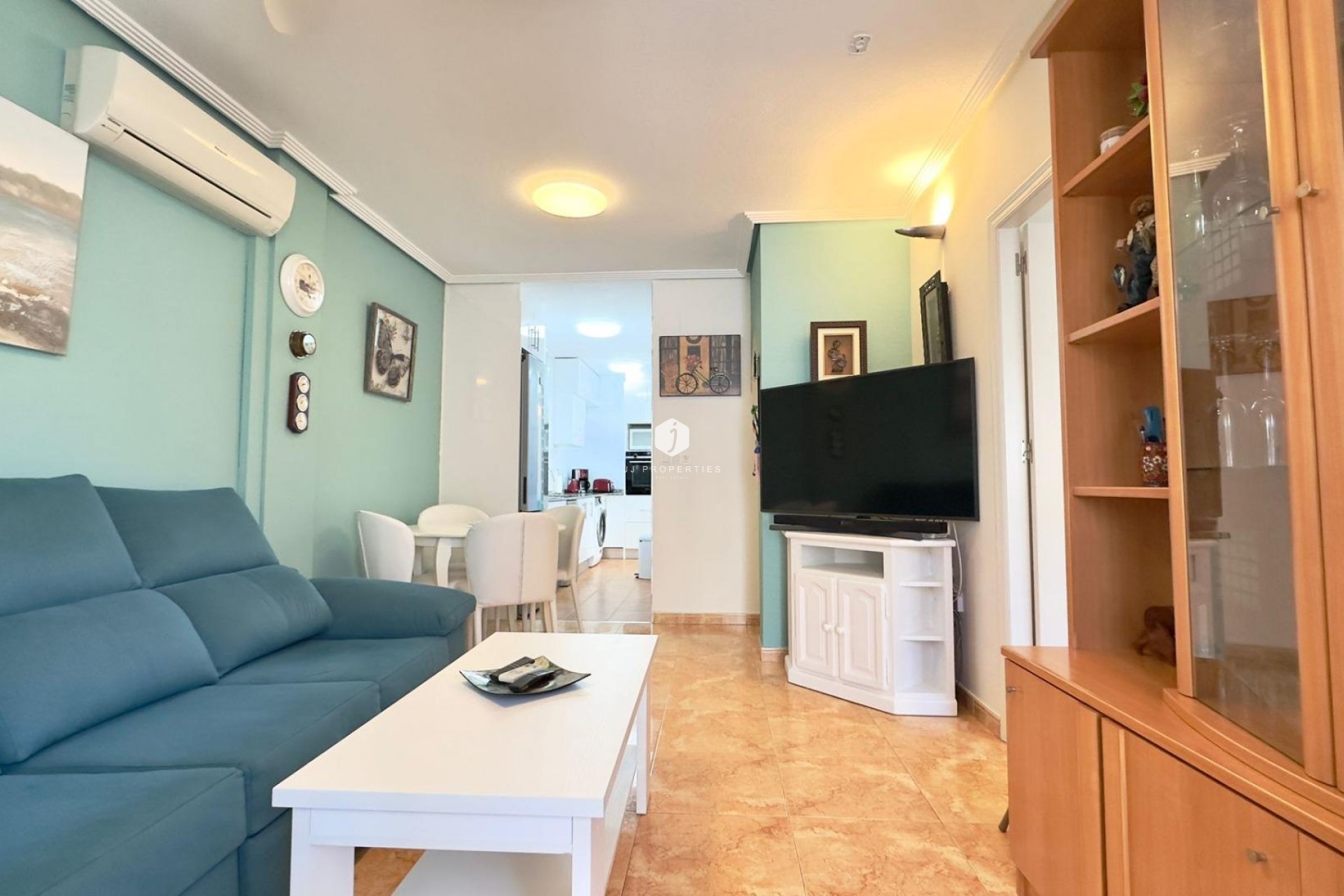 Z drugiej ręki - Bungalow -
Torrevieja - Centro