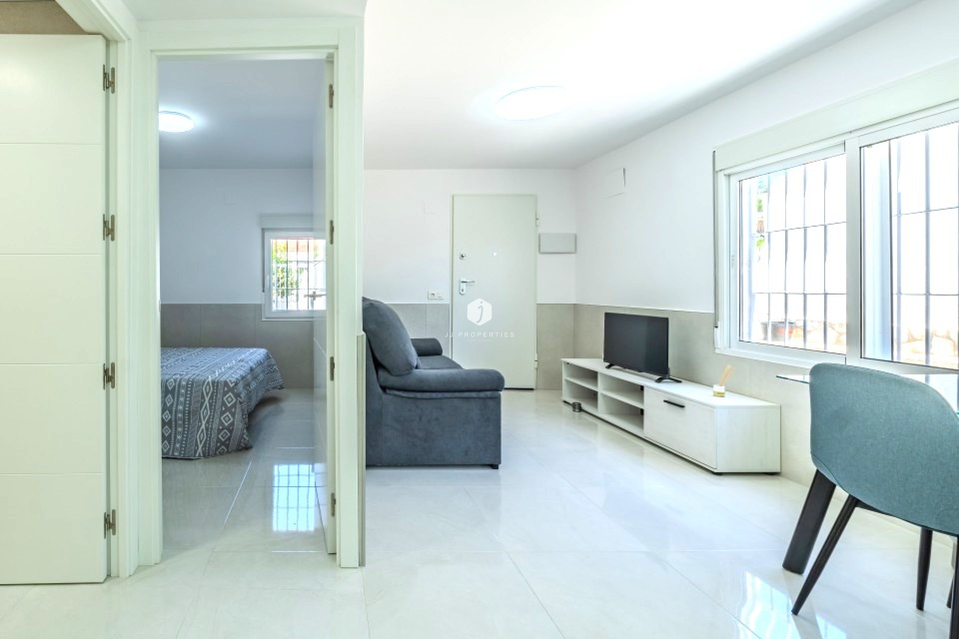 Z drugiej ręki - Bungalow -
Torrevieja - Costa Blanca
