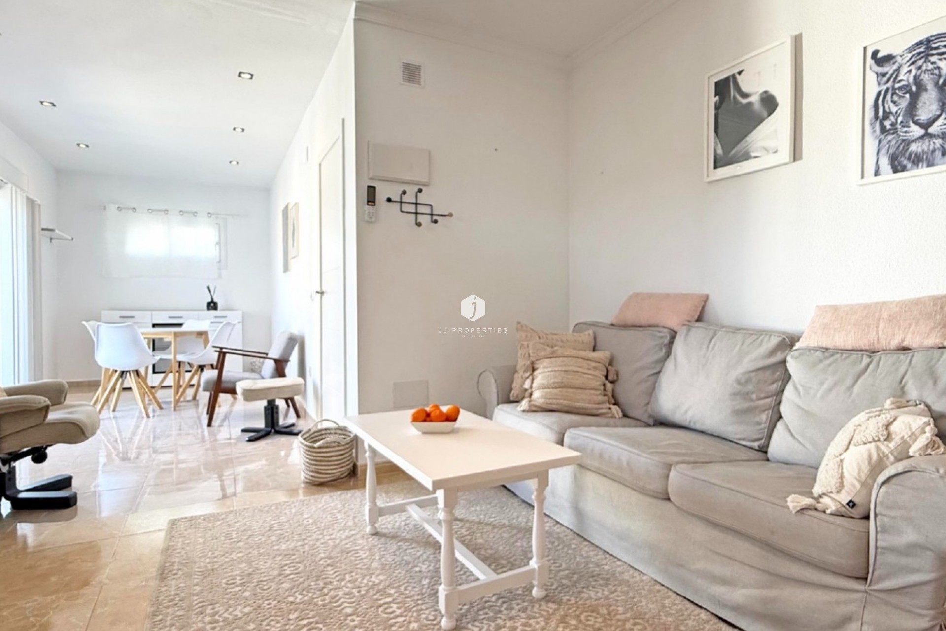 Z drugiej ręki - Bungalow -
Torrevieja - Costa Blanca