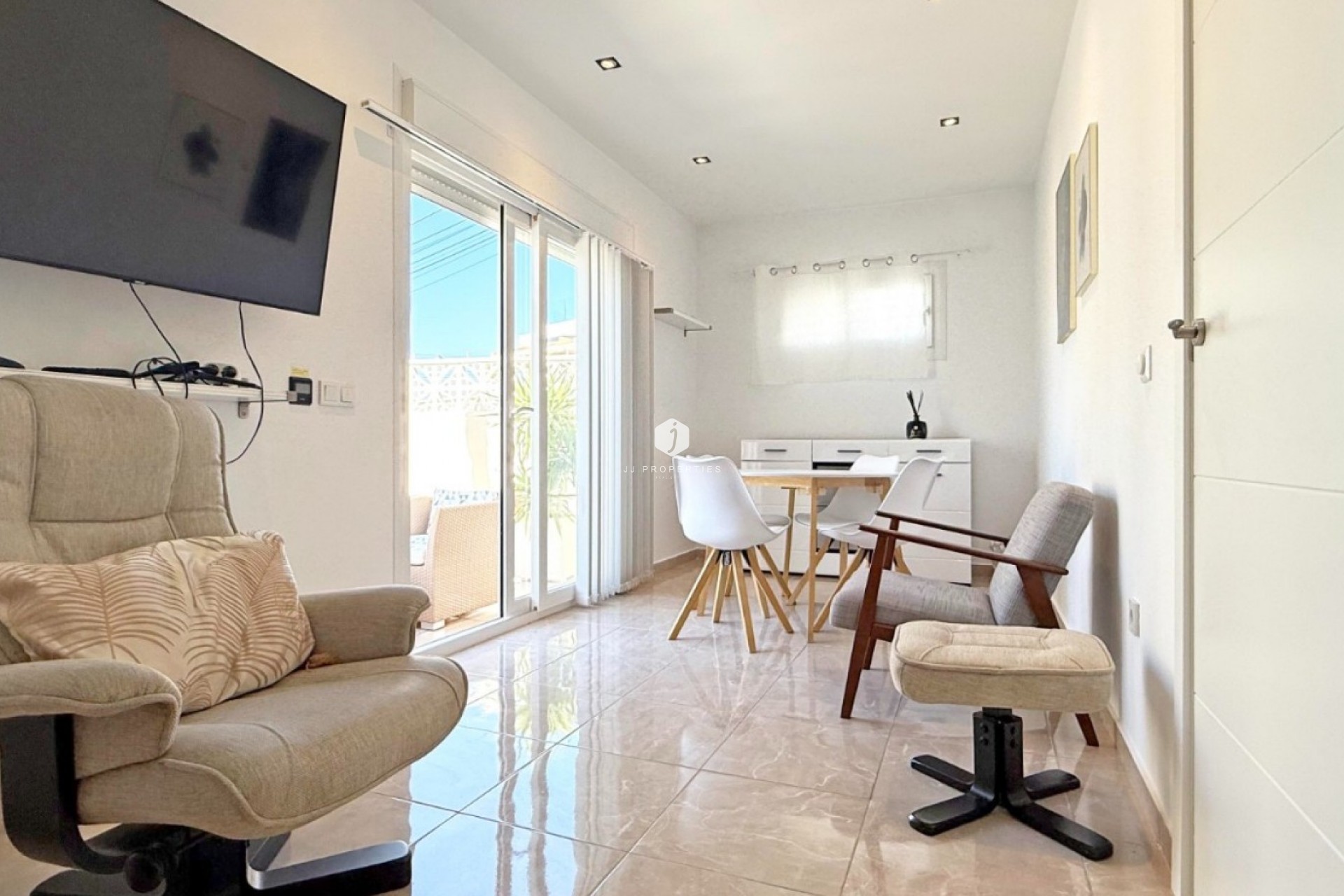 Z drugiej ręki - Bungalow -
Torrevieja - Costa Blanca
