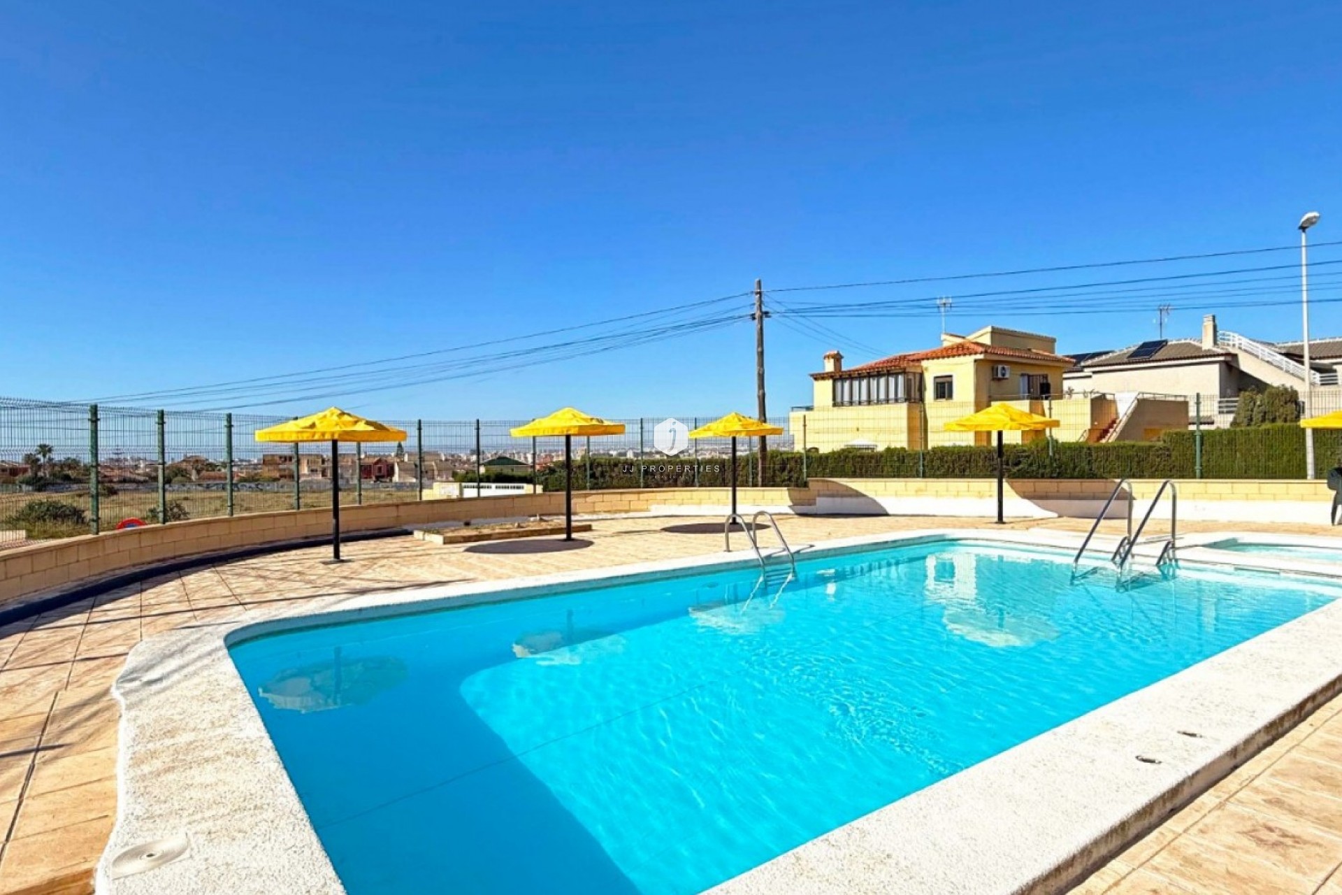 Z drugiej ręki - Bungalow -
Torrevieja - Costa Blanca