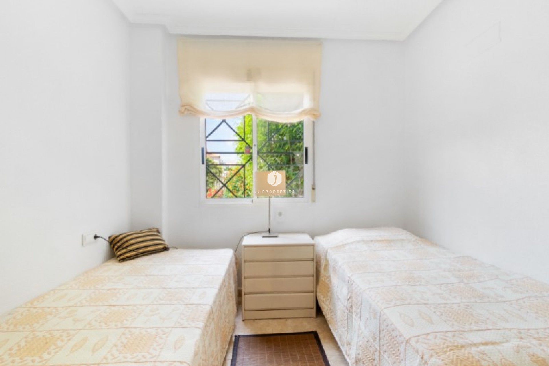 Z drugiej ręki - Bungalow -
Torrevieja - Costa Blanca