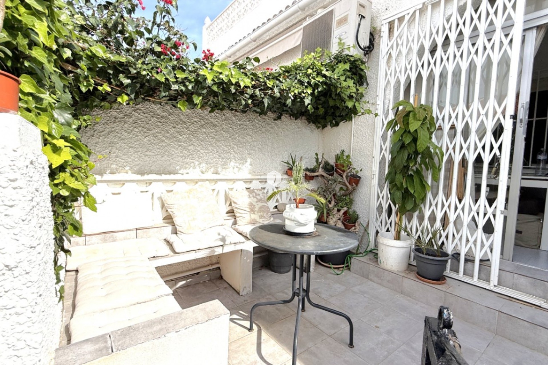 Z drugiej ręki - Bungalow -
Torrevieja - Costa Blanca