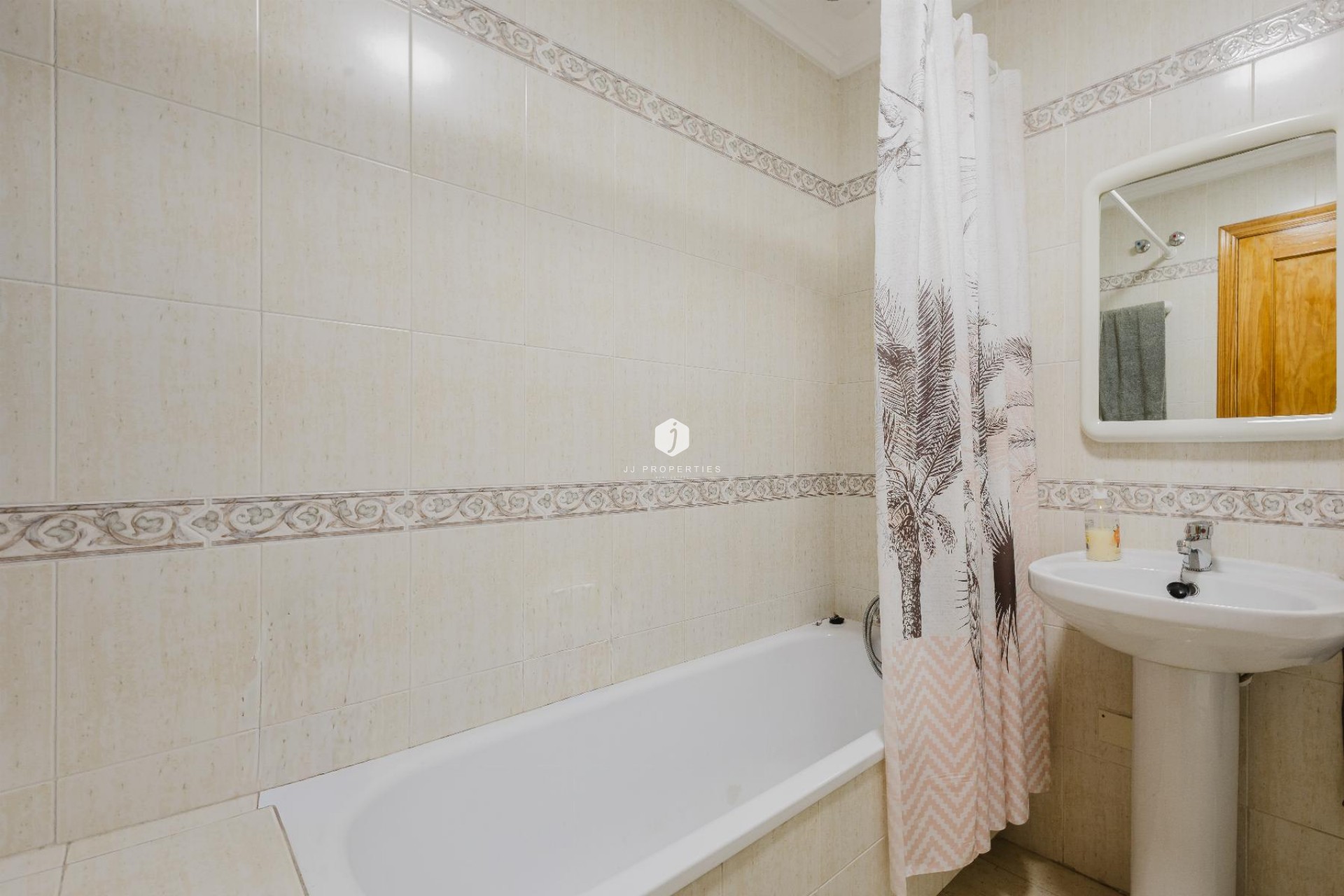 Z drugiej ręki - Bungalow -
Torrevieja - Costa Blanca