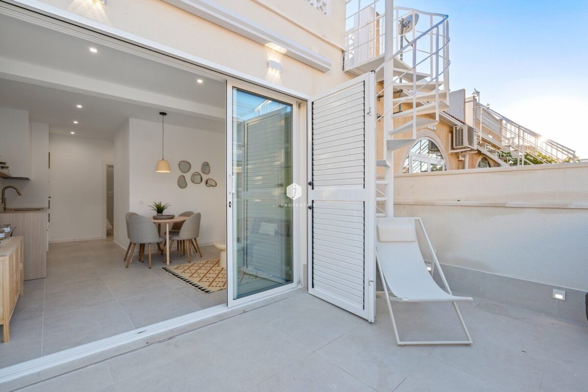 Z drugiej ręki - Bungalow -
Torrevieja - Costa Blanca