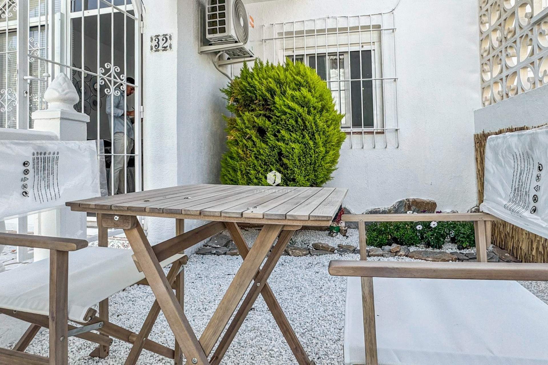 Z drugiej ręki - Bungalow -
Torrevieja - Costa Blanca