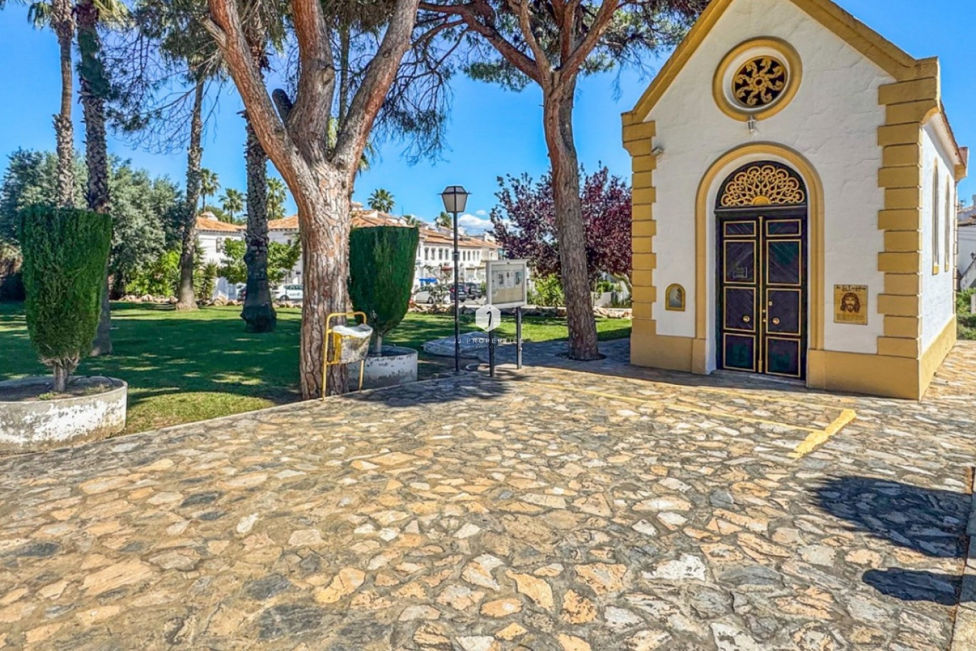 Z drugiej ręki - Bungalow -
Torrevieja - Costa Blanca