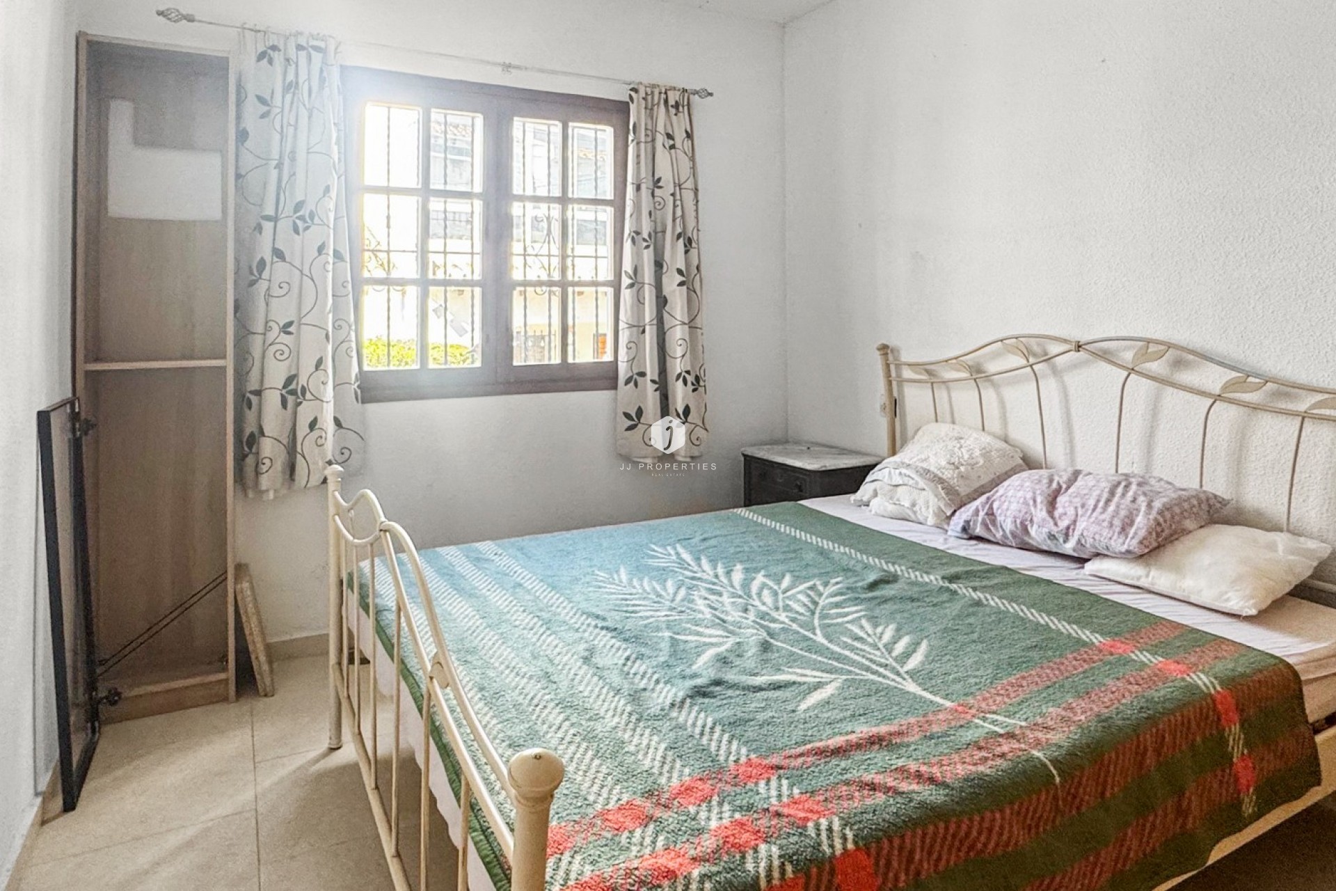 Z drugiej ręki - Bungalow -
Torrevieja - Costa Blanca