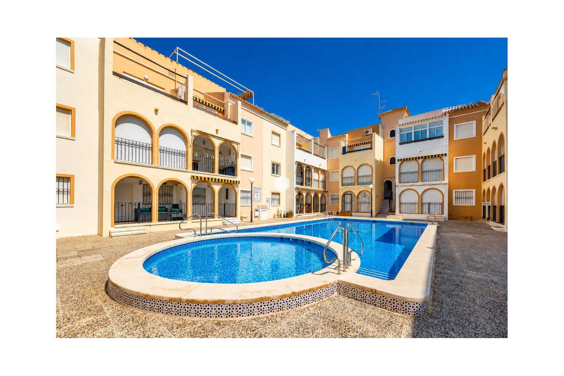 Z drugiej ręki - Bungalow -
Torrevieja - Costa Blanca