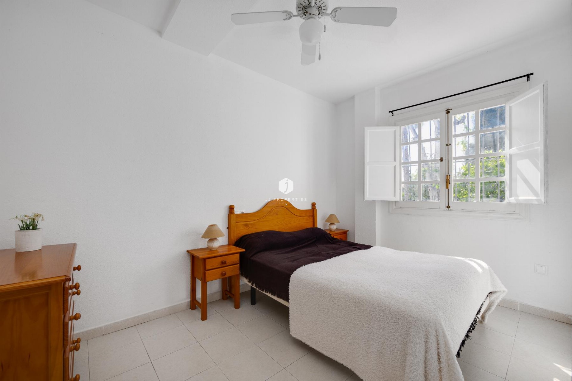 Z drugiej ręki - Bungalow -
Torrevieja - Costa Blanca