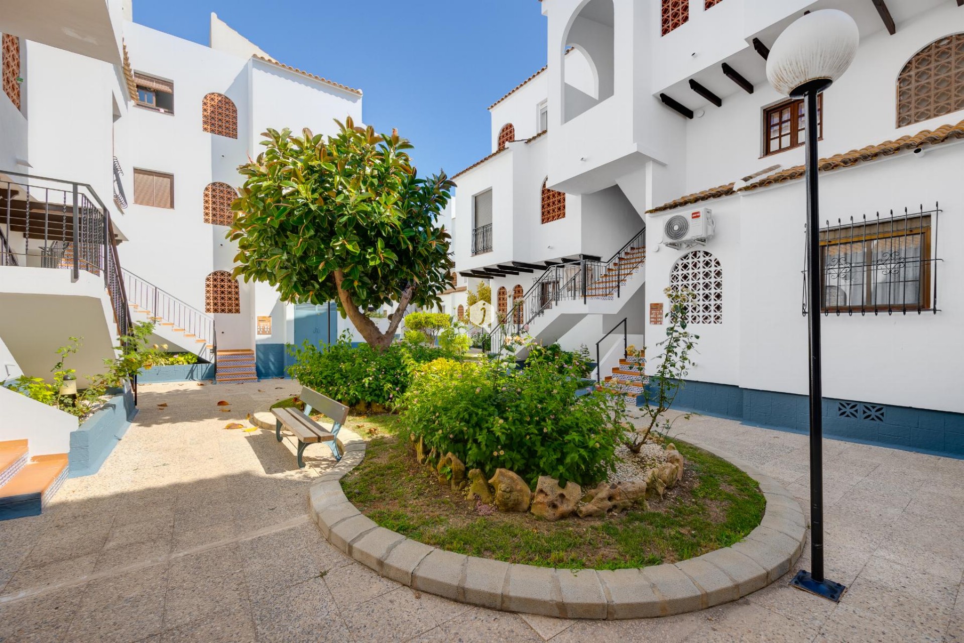 Z drugiej ręki - Bungalow -
Torrevieja - Costa Blanca
