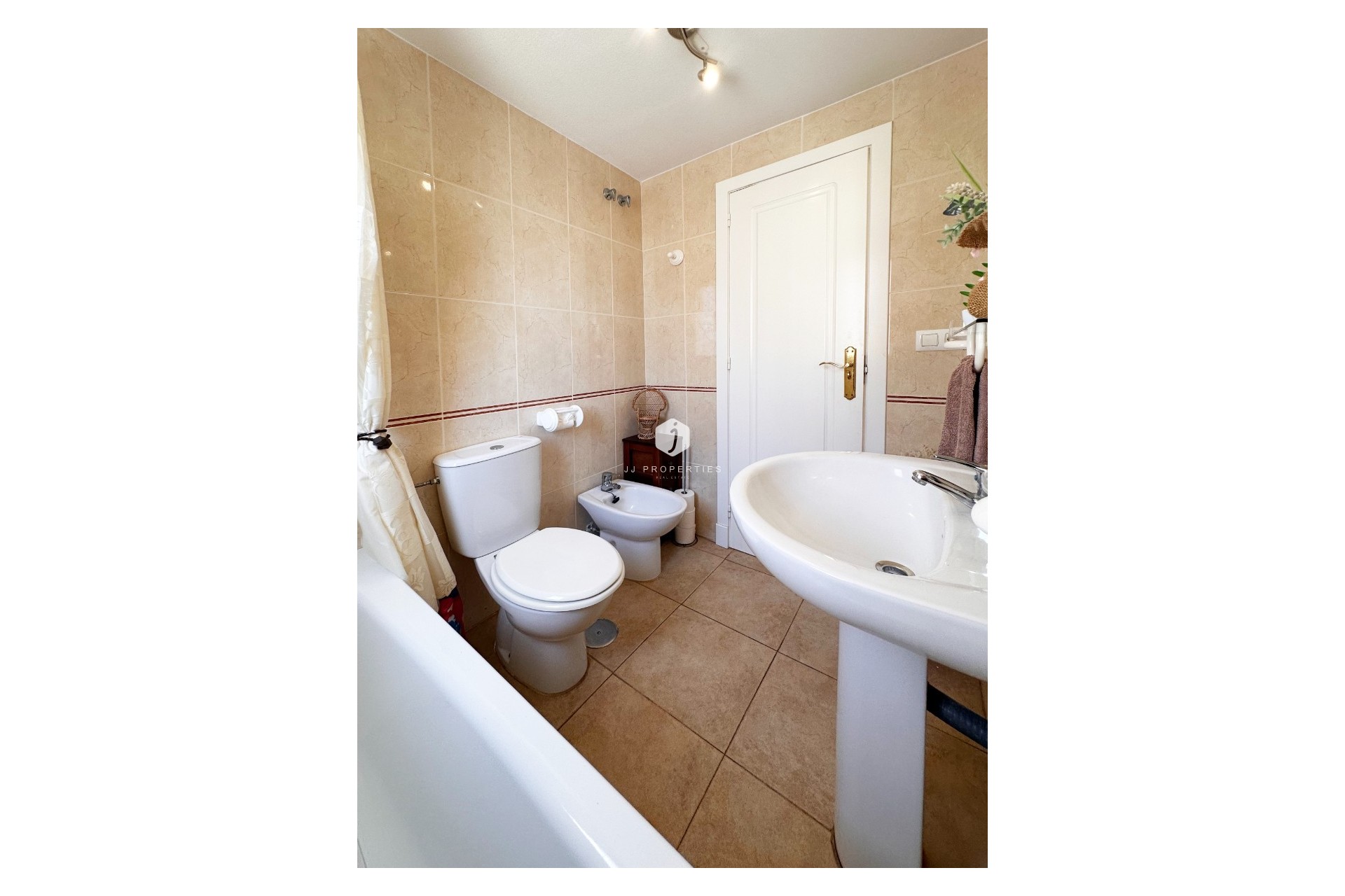 Z drugiej ręki - Bungalow -
Torrevieja - Costa Blanca