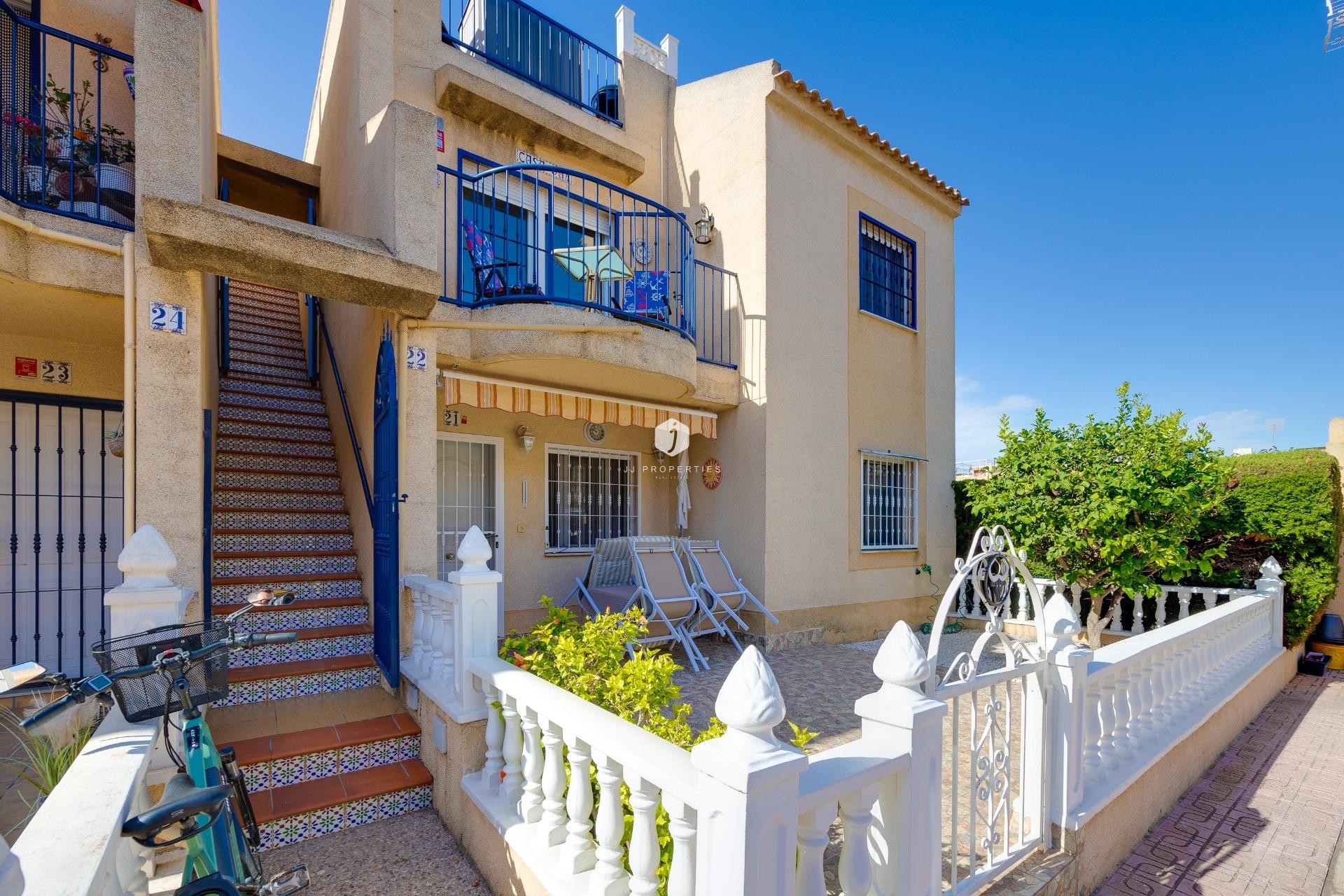 Z drugiej ręki - Bungalow -
Torrevieja - El chaparral