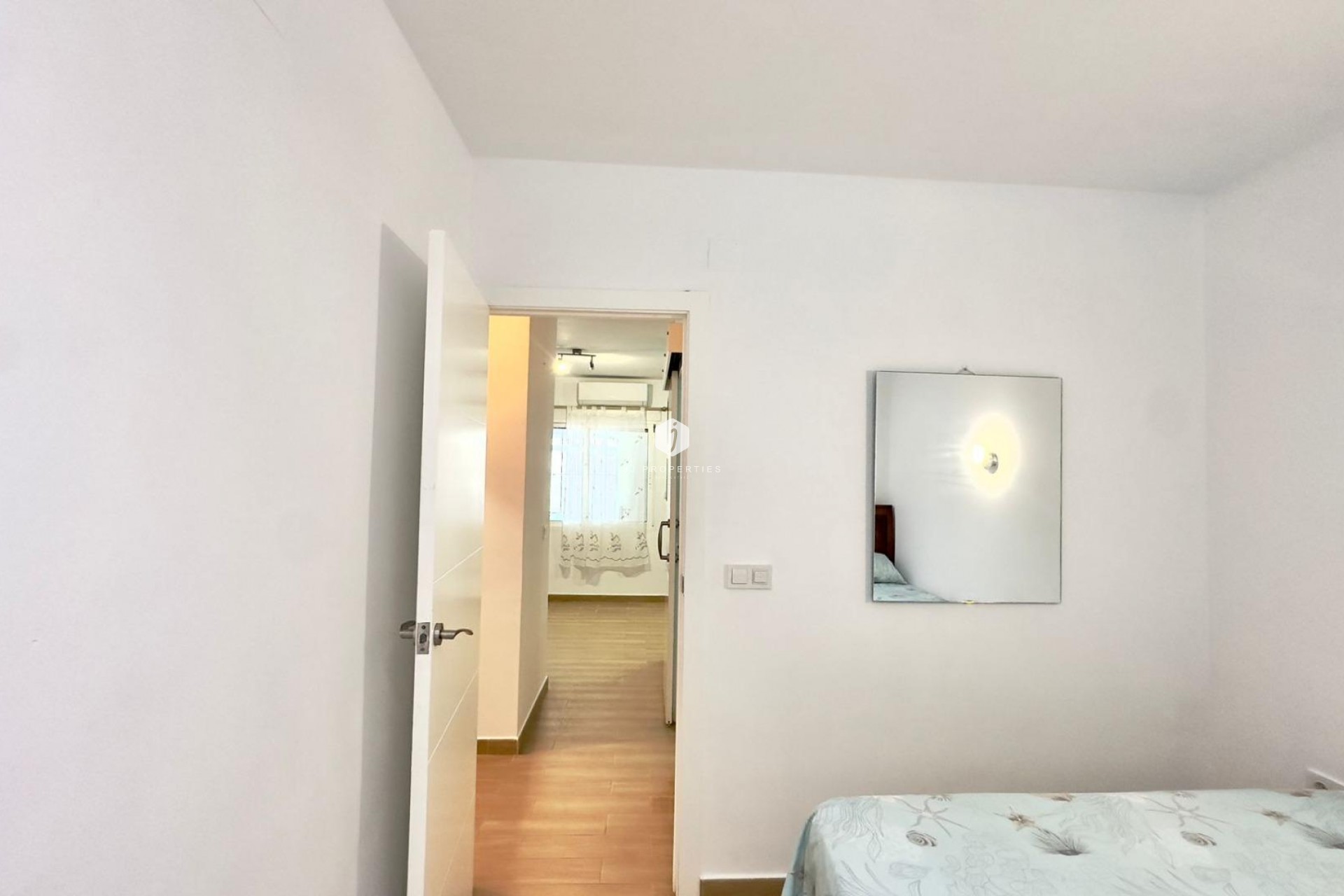 Z drugiej ręki - Bungalow -
Torrevieja - El Limonar