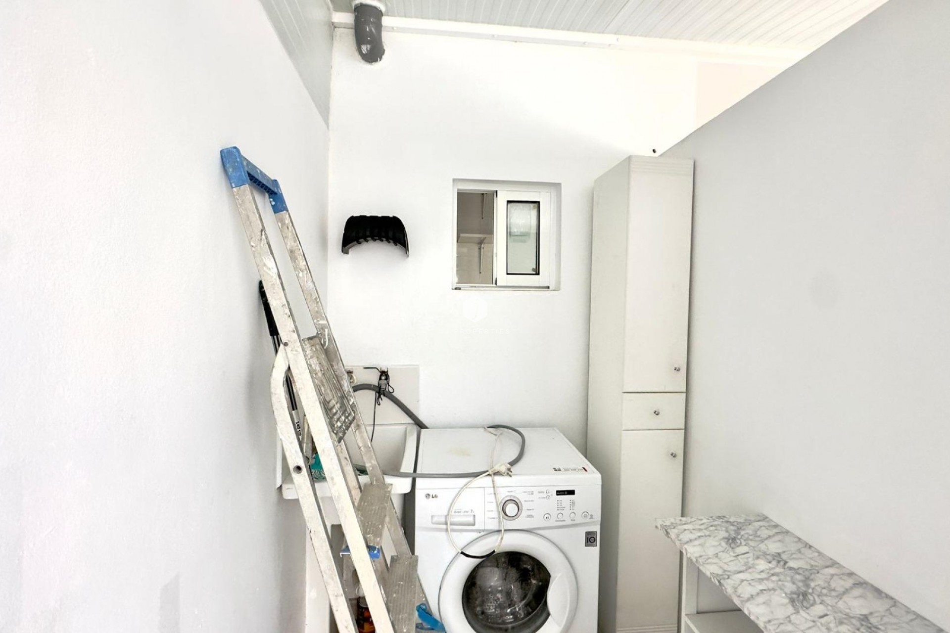 Z drugiej ręki - Bungalow -
Torrevieja - El Limonar