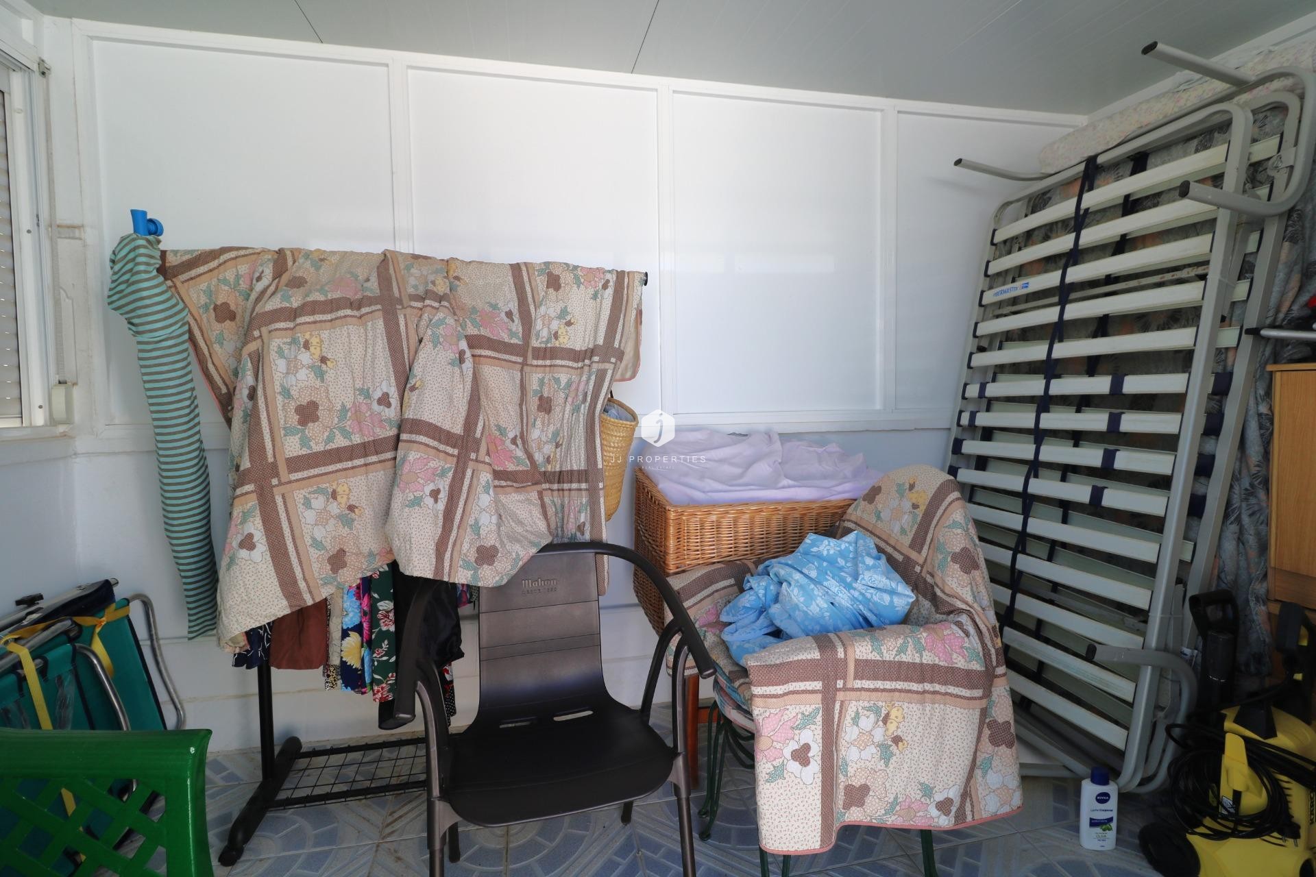 Z drugiej ręki - Bungalow -
Torrevieja - El Limonar