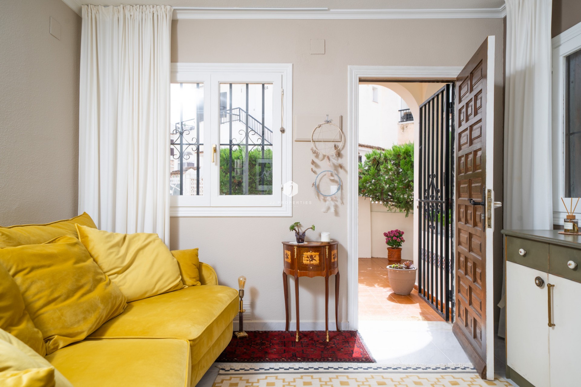 Z drugiej ręki - Bungalow -
Torrevieja - La Mata