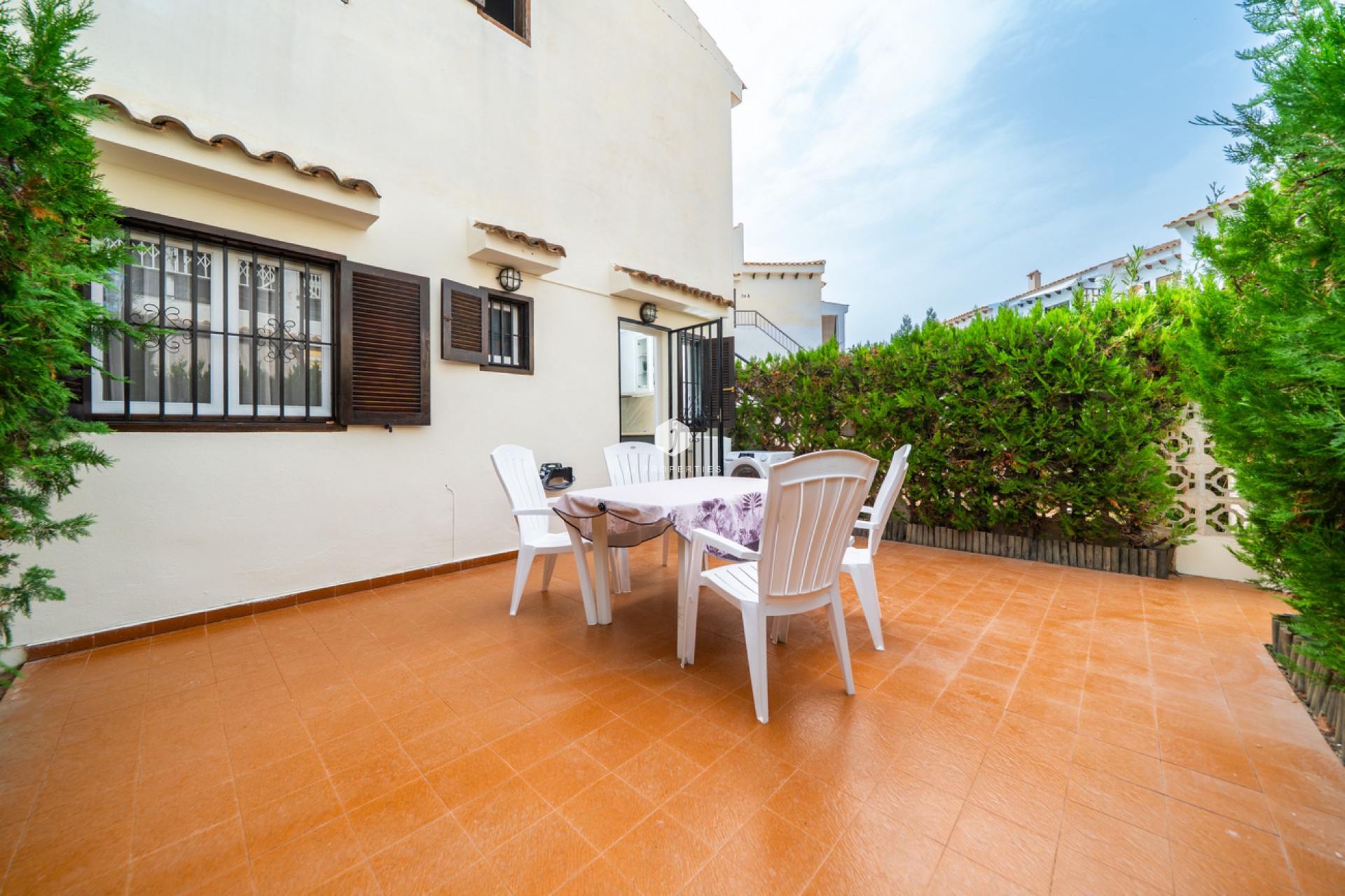 Z drugiej ręki - Bungalow -
Torrevieja - La Mata