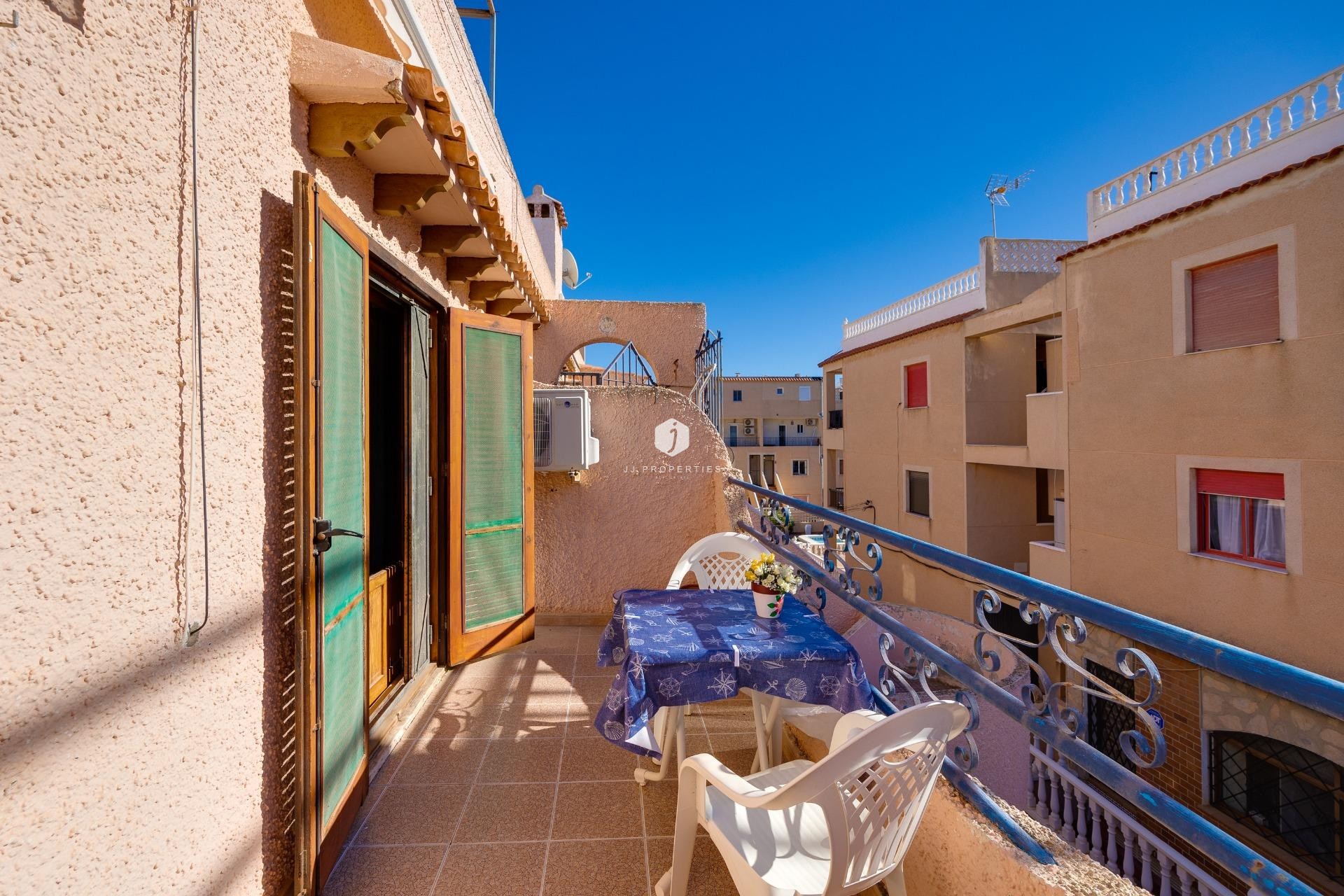 Z drugiej ręki - Bungalow -
Torrevieja - La Mata