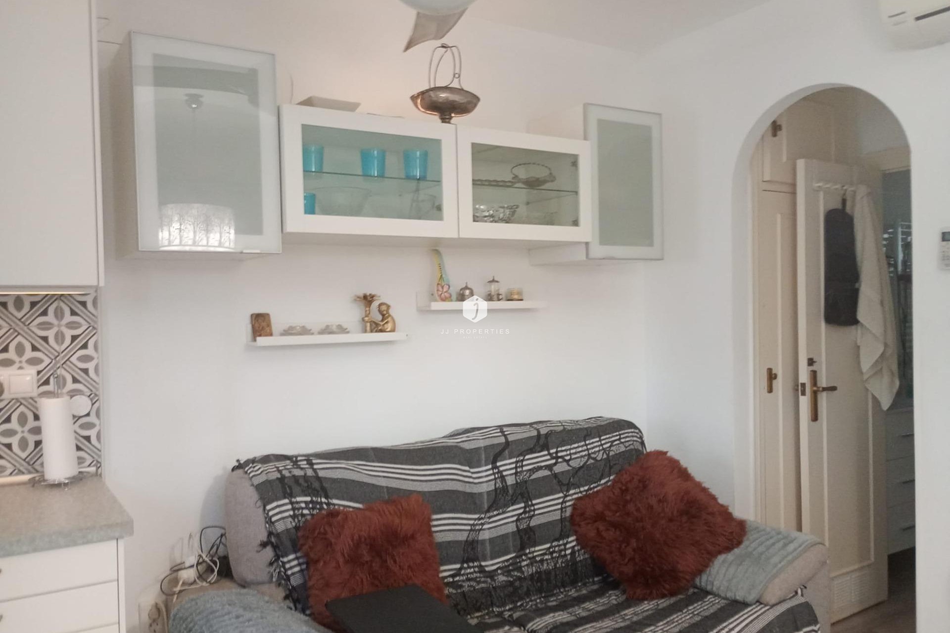 Z drugiej ręki - Bungalow -
Torrevieja - La Siesta - El Salado - Torreta