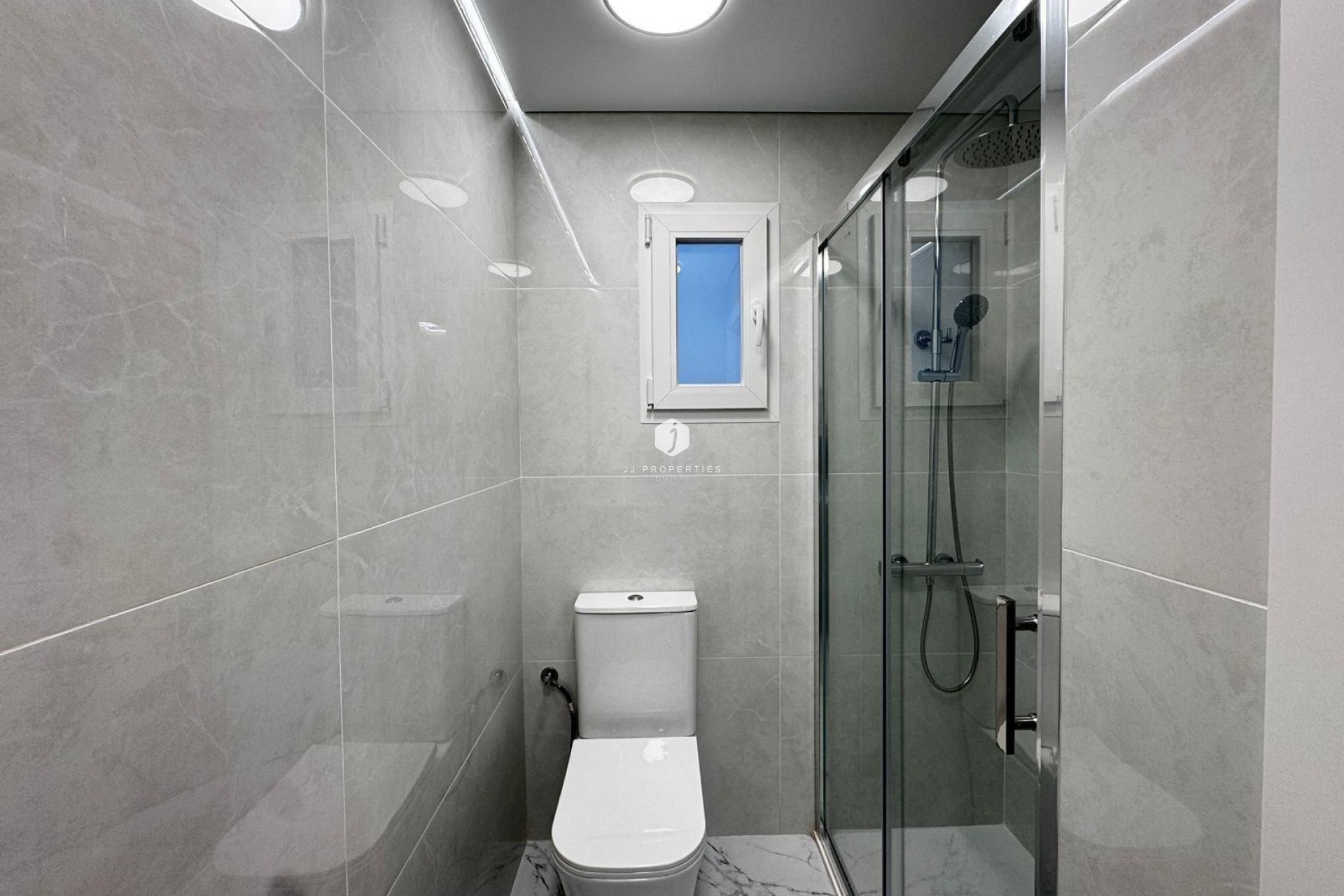 Z drugiej ręki - Bungalow -
Torrevieja - La Siesta - El Salado - Torreta