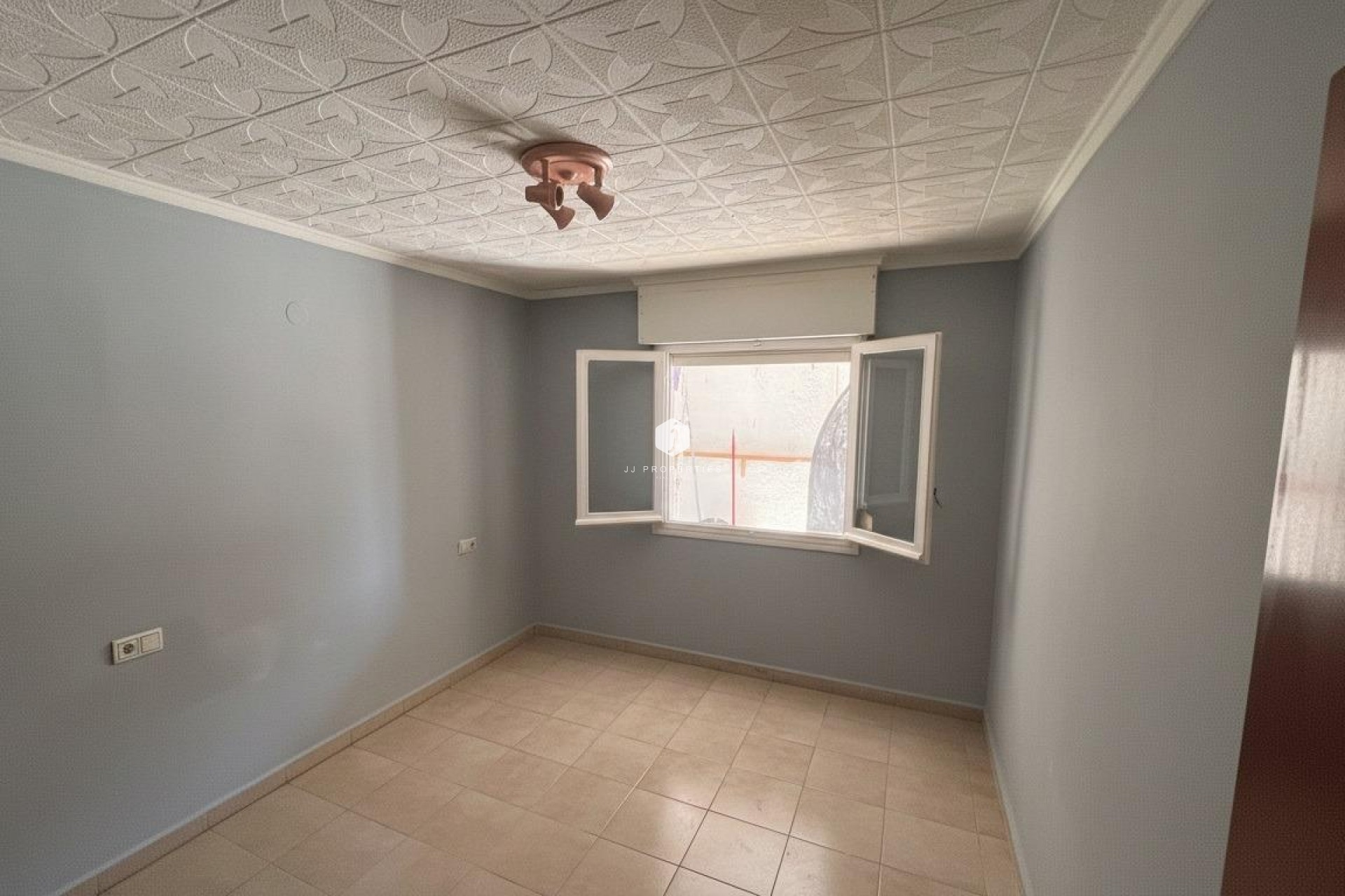 Z drugiej ręki - Bungalow -
Torrevieja - La Siesta - El Salado - Torreta