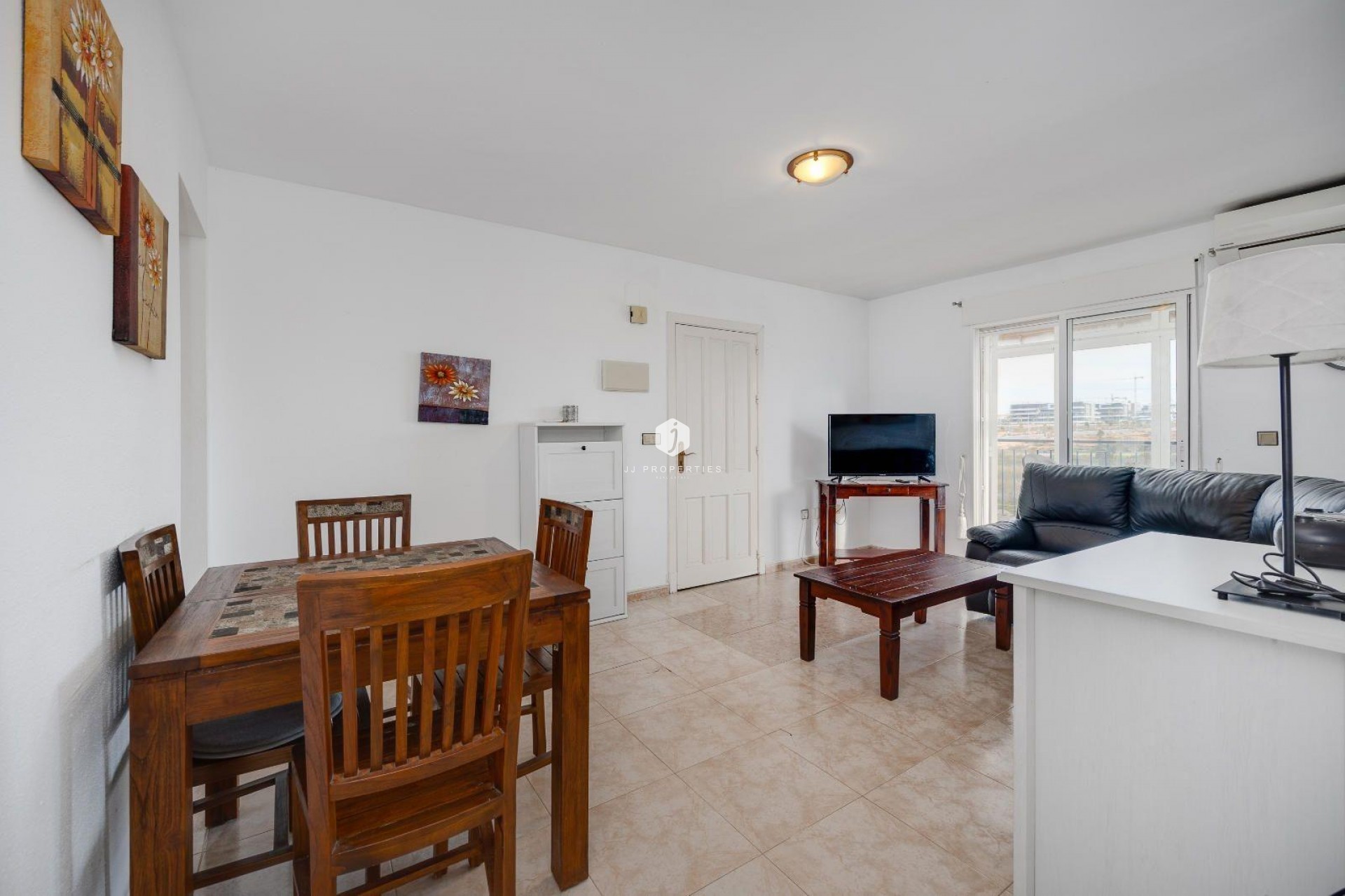 Z drugiej ręki - Bungalow -
Torrevieja - La Siesta - El Salado - Torreta