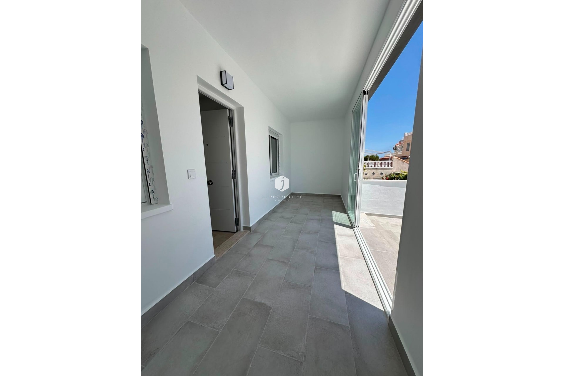Z drugiej ręki - Bungalow -
Torrevieja - La Siesta - El Salado - Torreta
