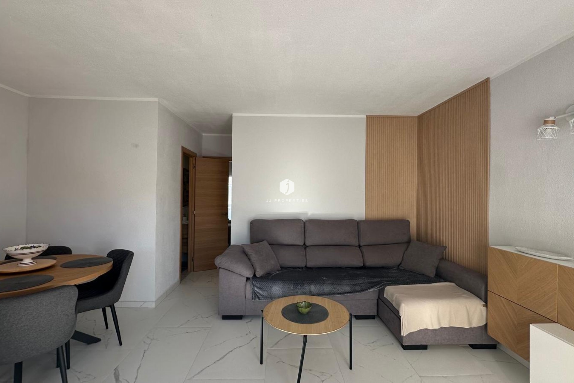 Z drugiej ręki - Bungalow -
Torrevieja - Los Balcones