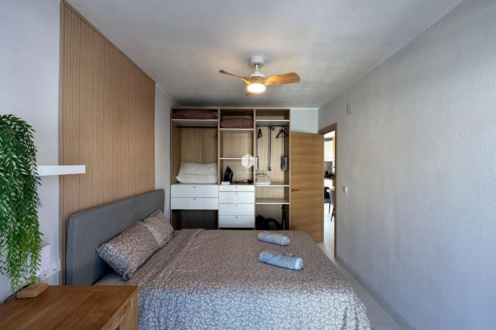 Z drugiej ręki - Bungalow -
Torrevieja - Los Balcones