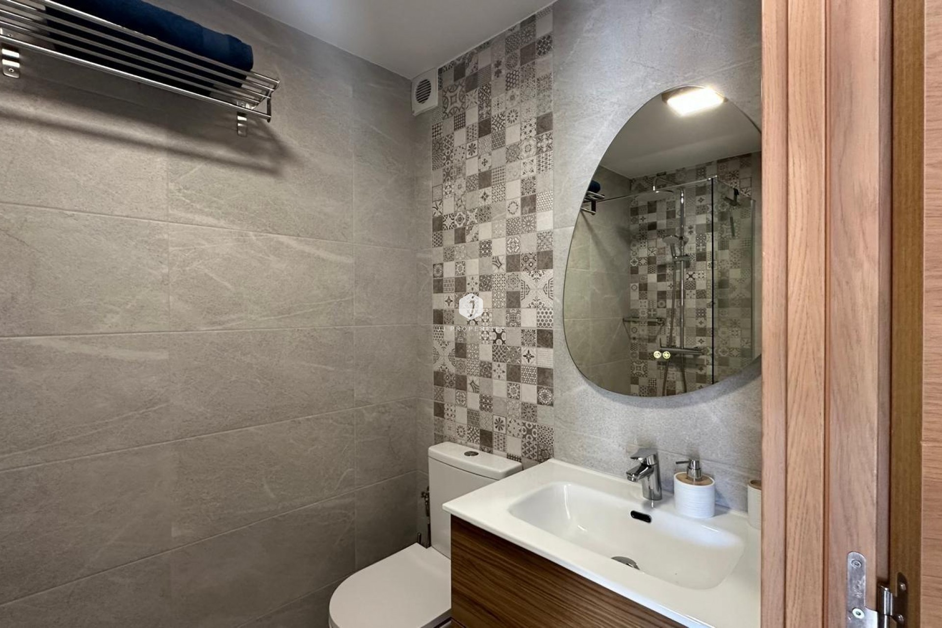 Z drugiej ręki - Bungalow -
Torrevieja - Los Balcones