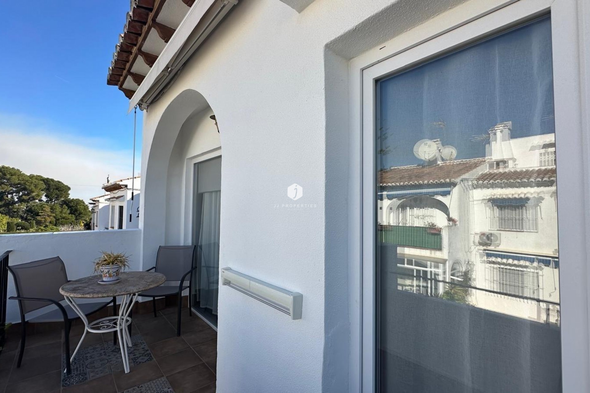 Z drugiej ręki - Bungalow -
Torrevieja - Los Balcones