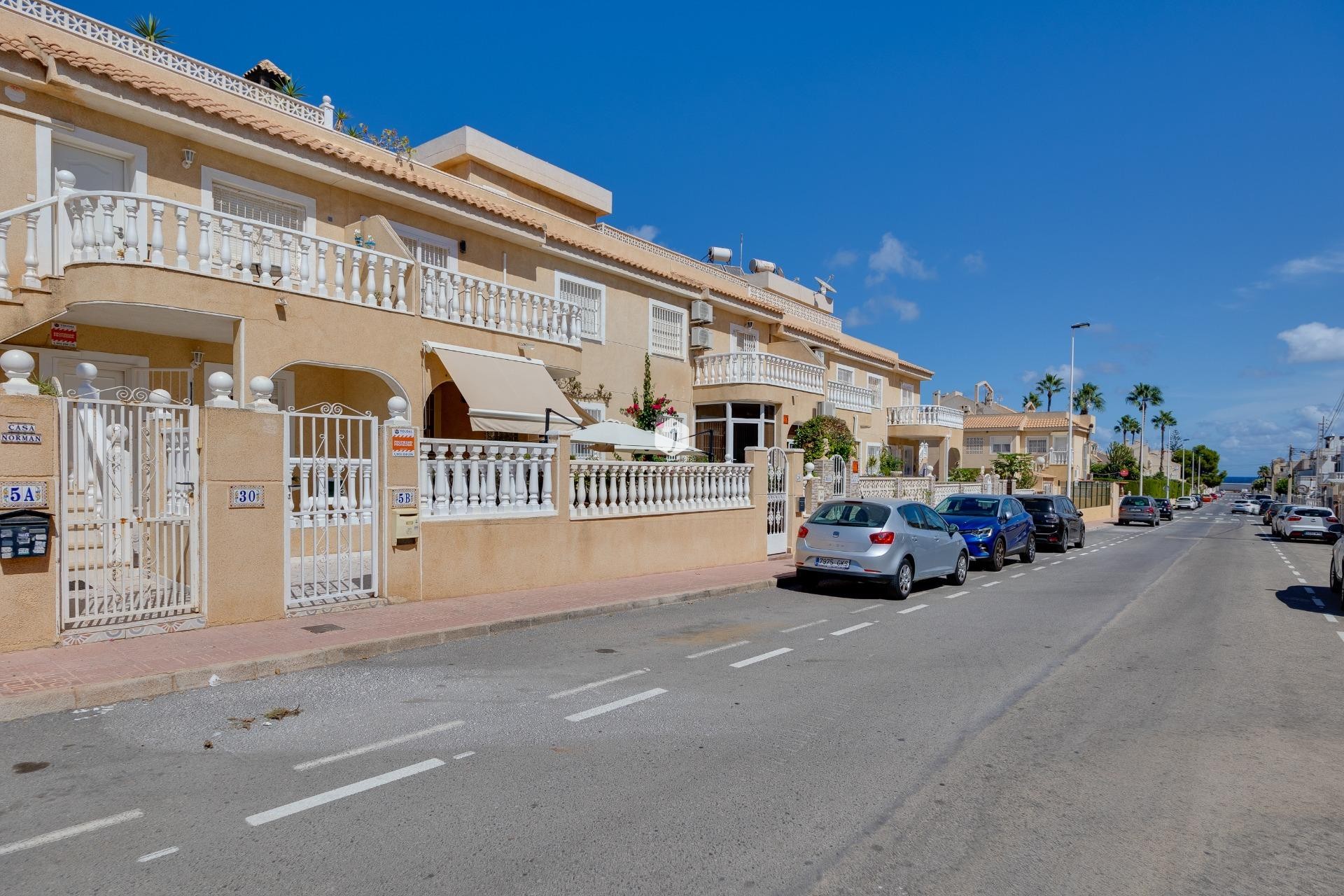 Z drugiej ręki - Bungalow -
Torrevieja - Los Frutales