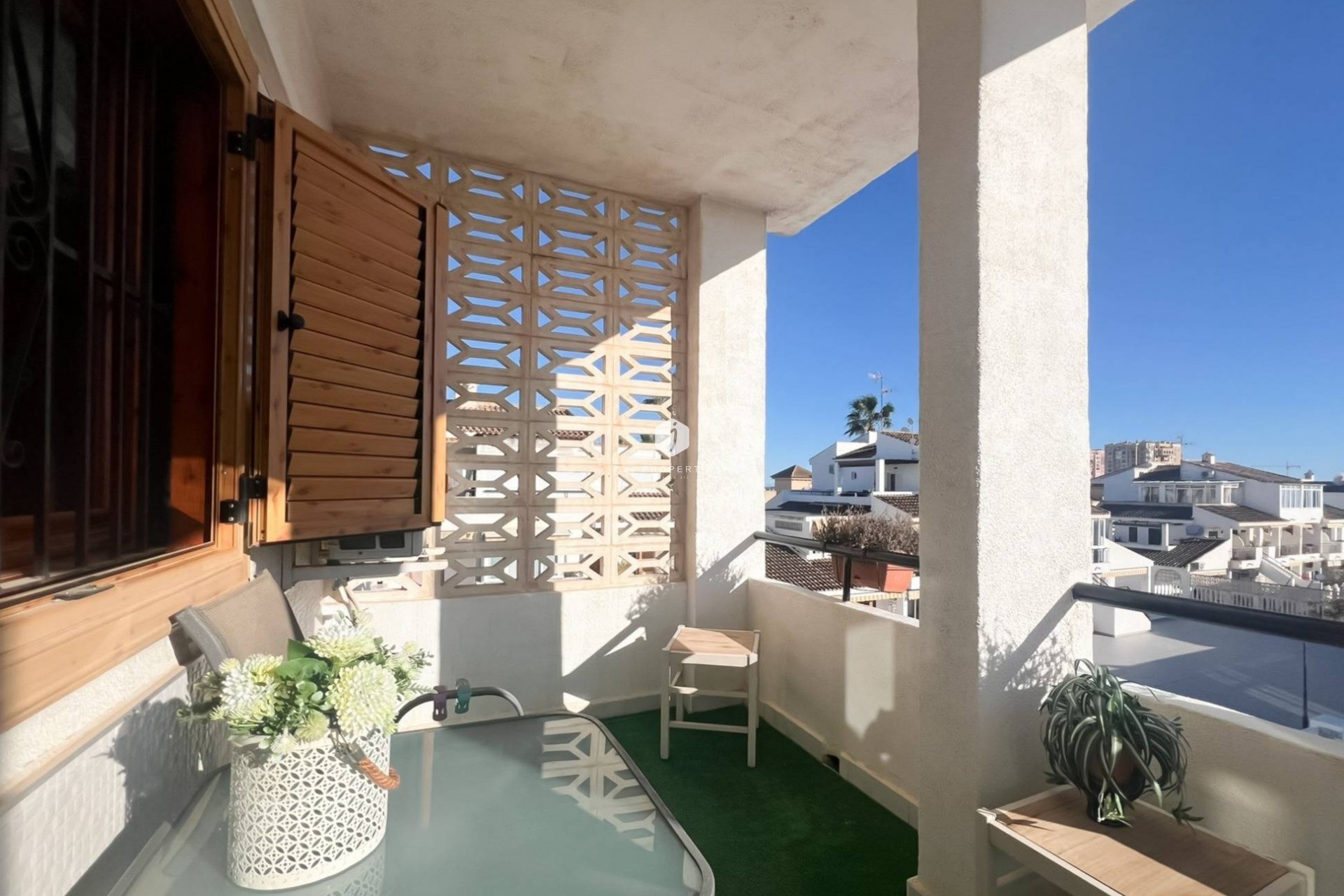 Z drugiej ręki - Bungalow -
Torrevieja - Los Frutales