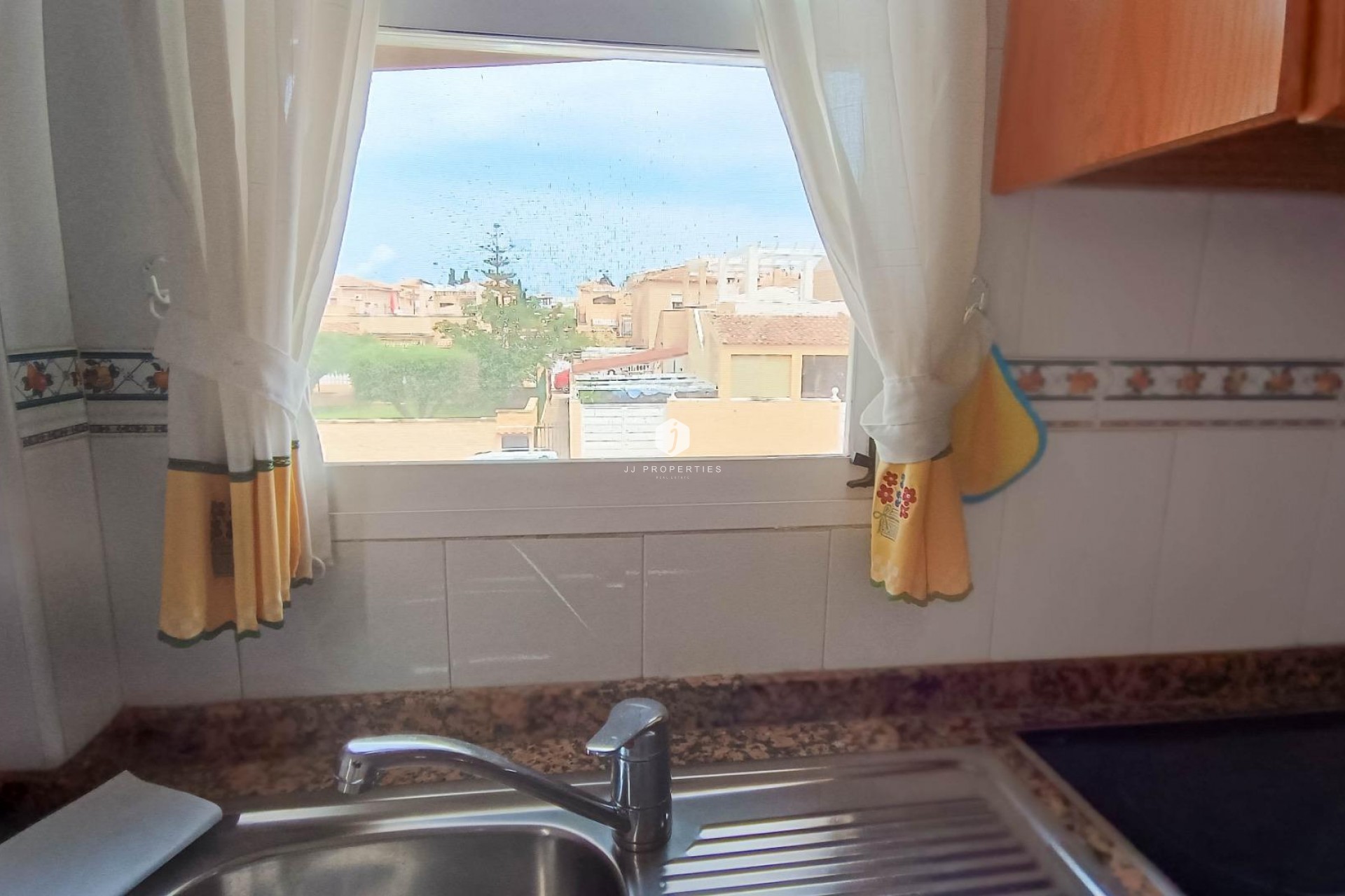 Z drugiej ręki - Bungalow -
Torrevieja - Parque Acuático - Sector 25