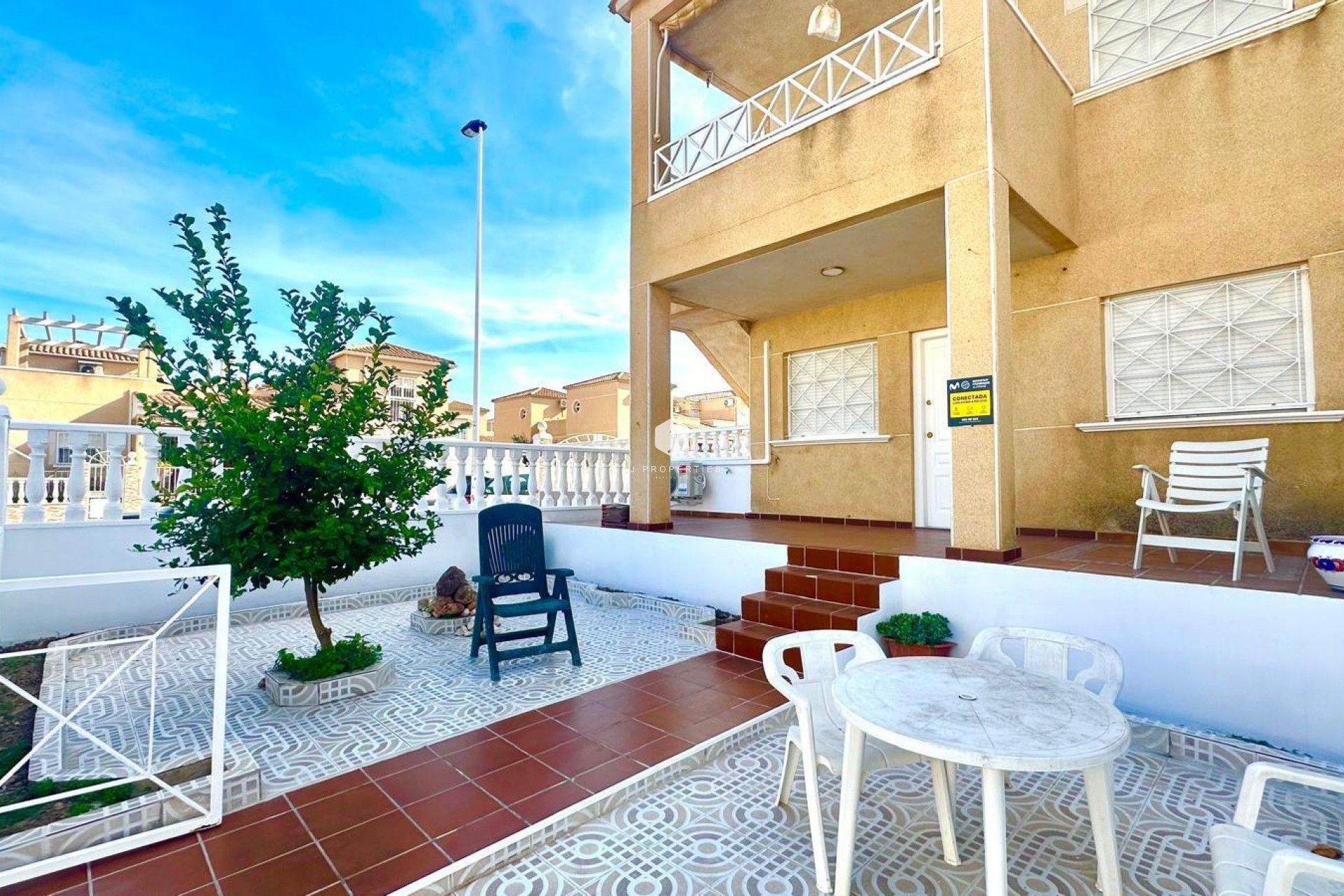 Z drugiej ręki - Bungalow -
Torrevieja - Playa de los Locos