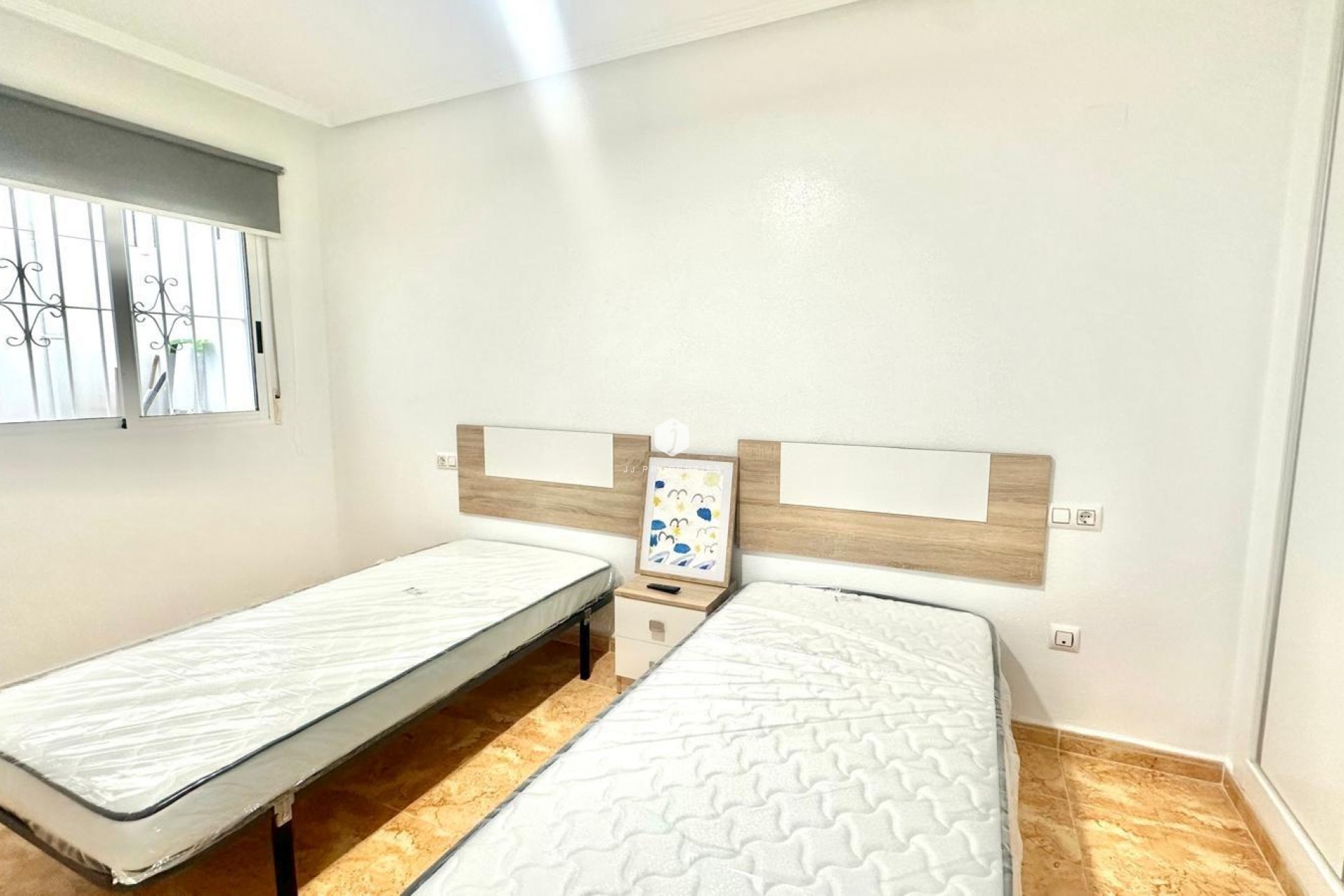 Z drugiej ręki - Bungalow -
Torrevieja - Playa de los Locos