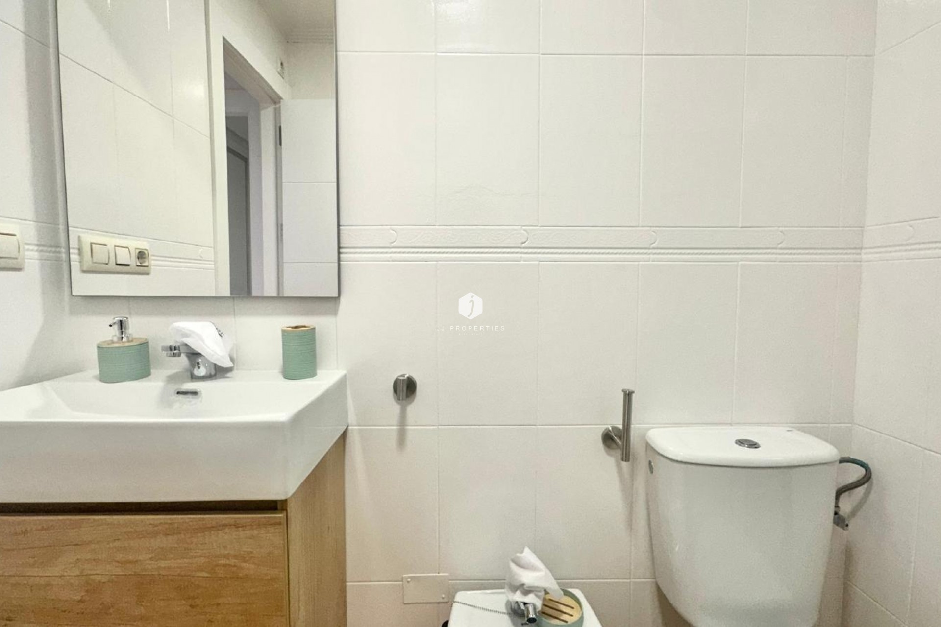 Z drugiej ręki - Bungalow -
Torrevieja - Playa de los Locos