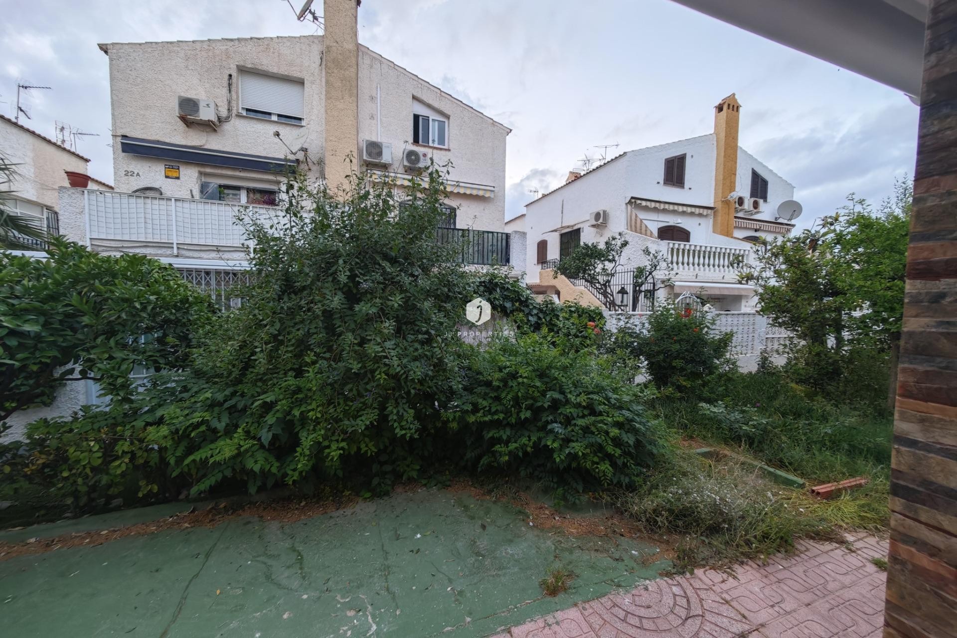 Z drugiej ręki - Bungalow -
Torrevieja - Playa del Cura