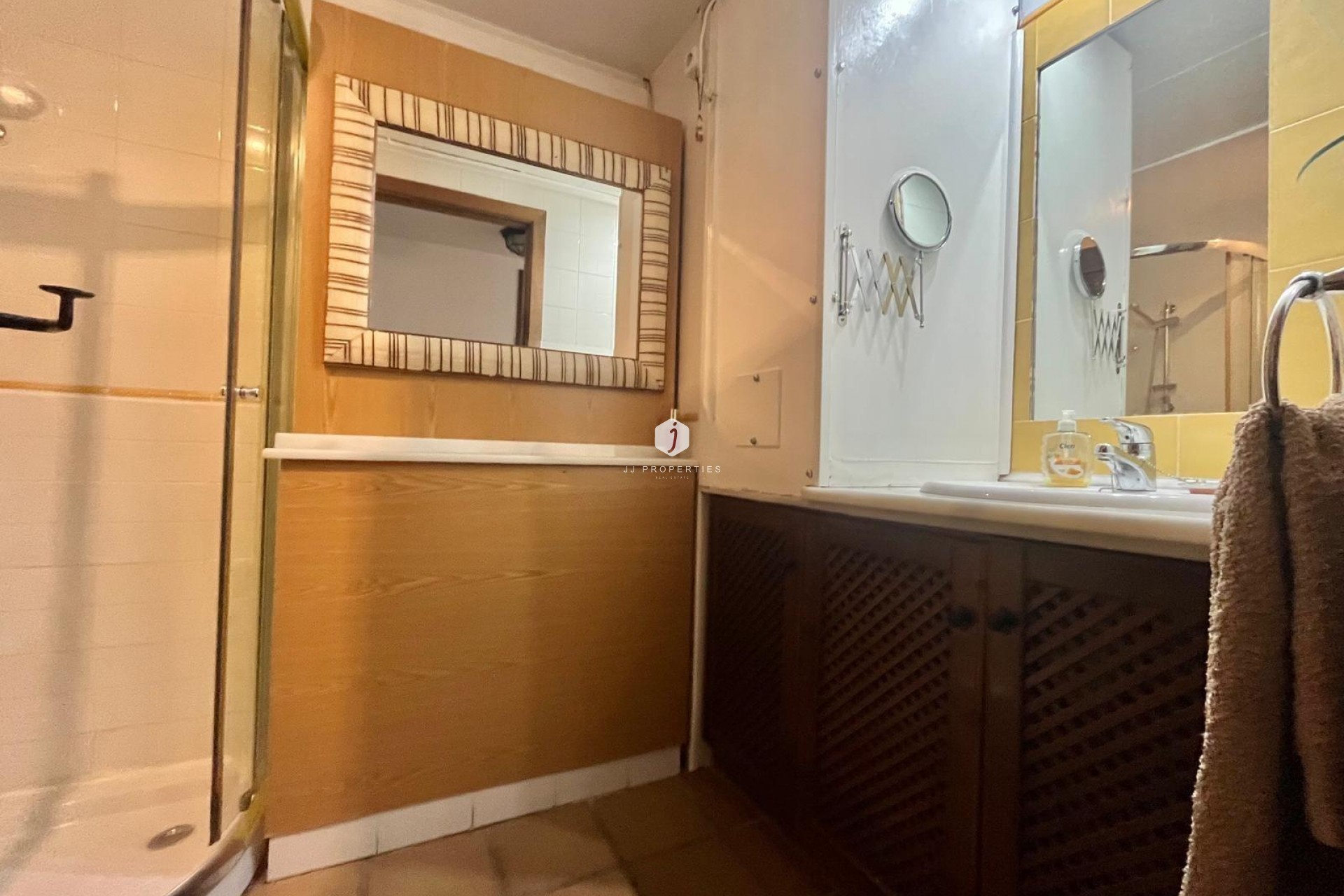 Z drugiej ręki - Bungalow -
Torrevieja - Punta prima