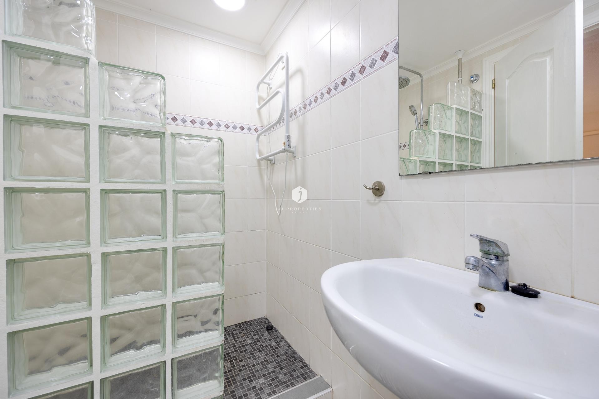 Z drugiej ręki - Bungalow -
Torrevieja - Torre la mata