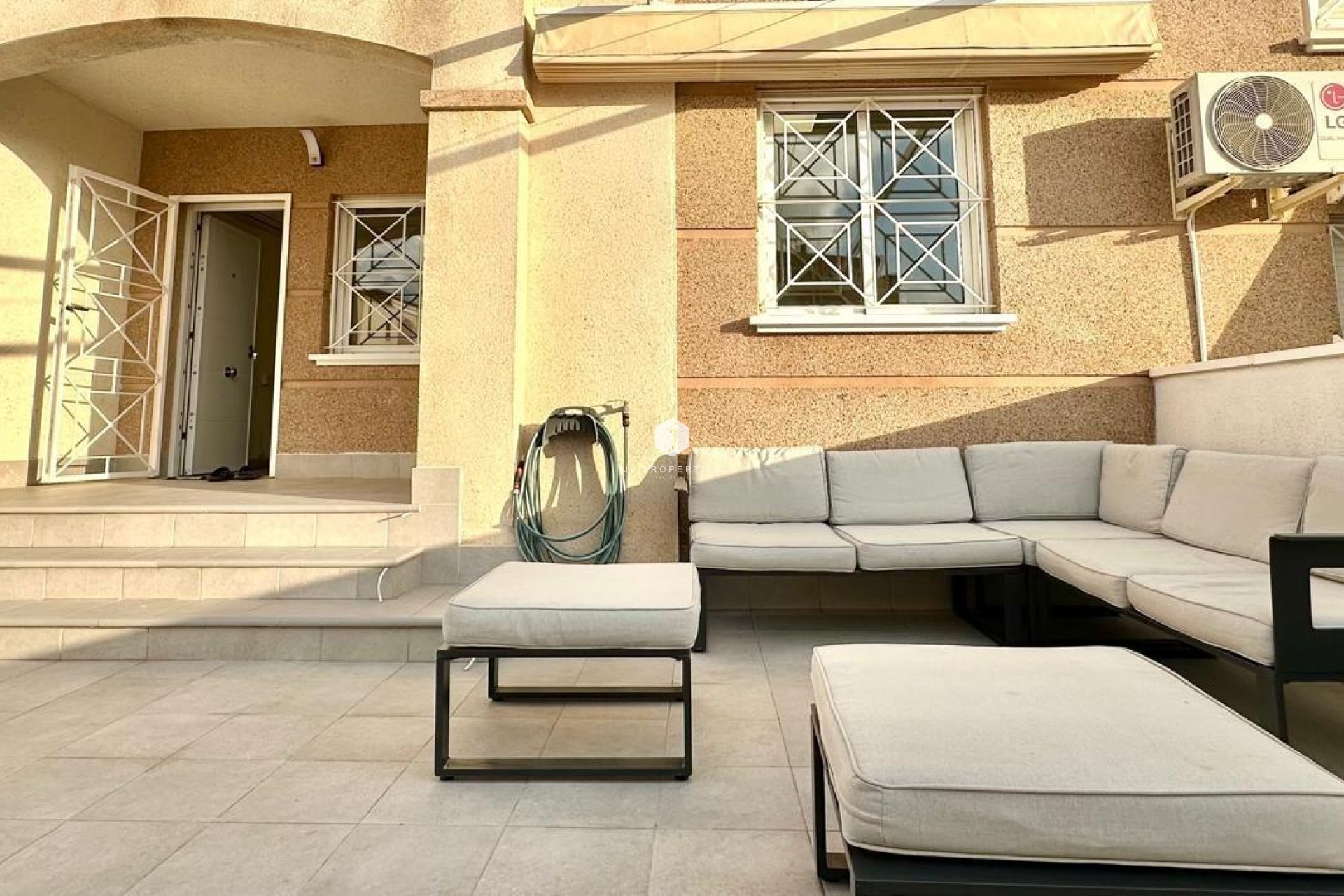 Z drugiej ręki - Bungalow -
Torrevieja - Torreblanca