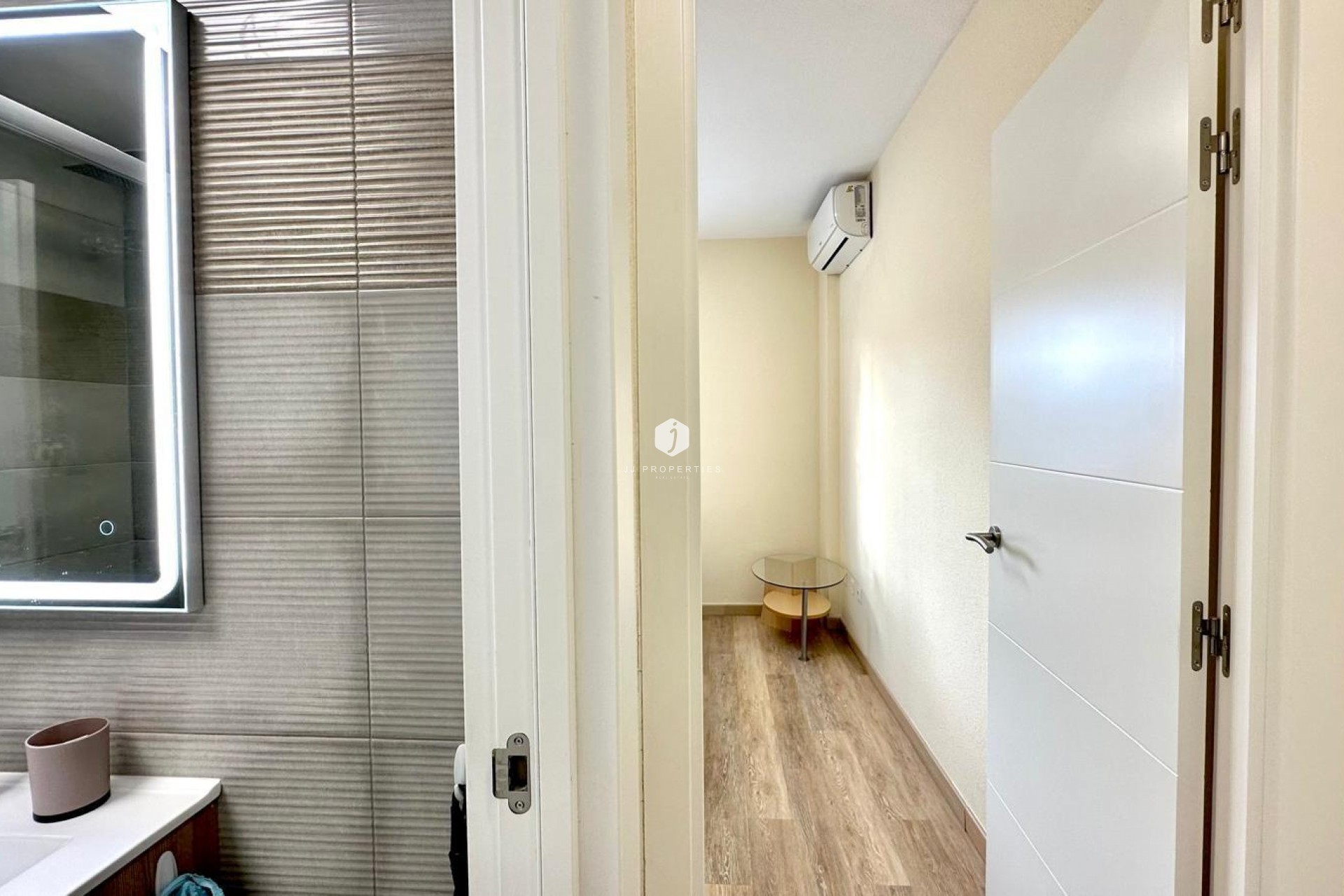 Z drugiej ręki - Bungalow -
Torrevieja - Torreblanca