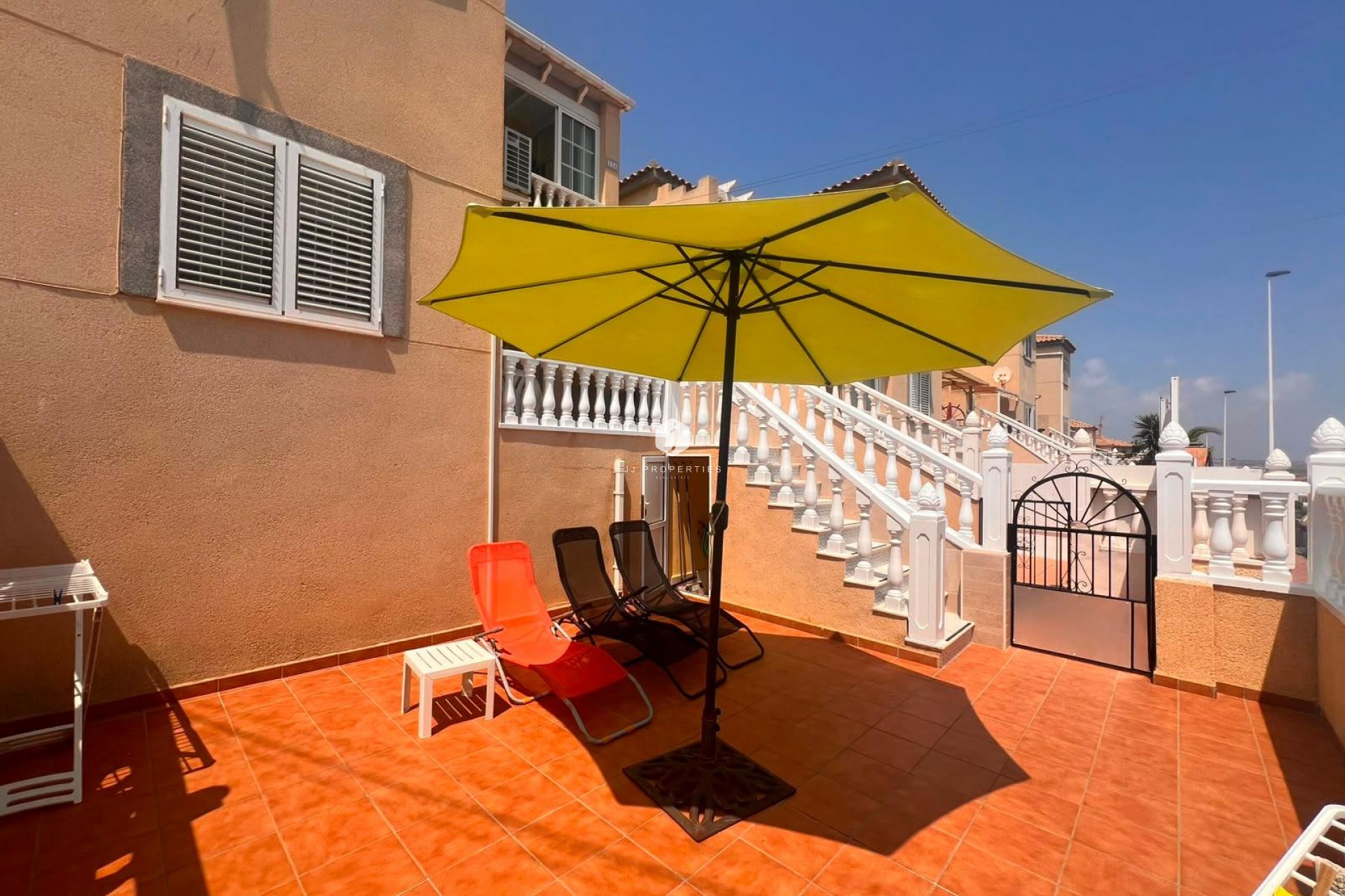 Z drugiej ręki - Bungalow -
Torrevieja - Torrejón